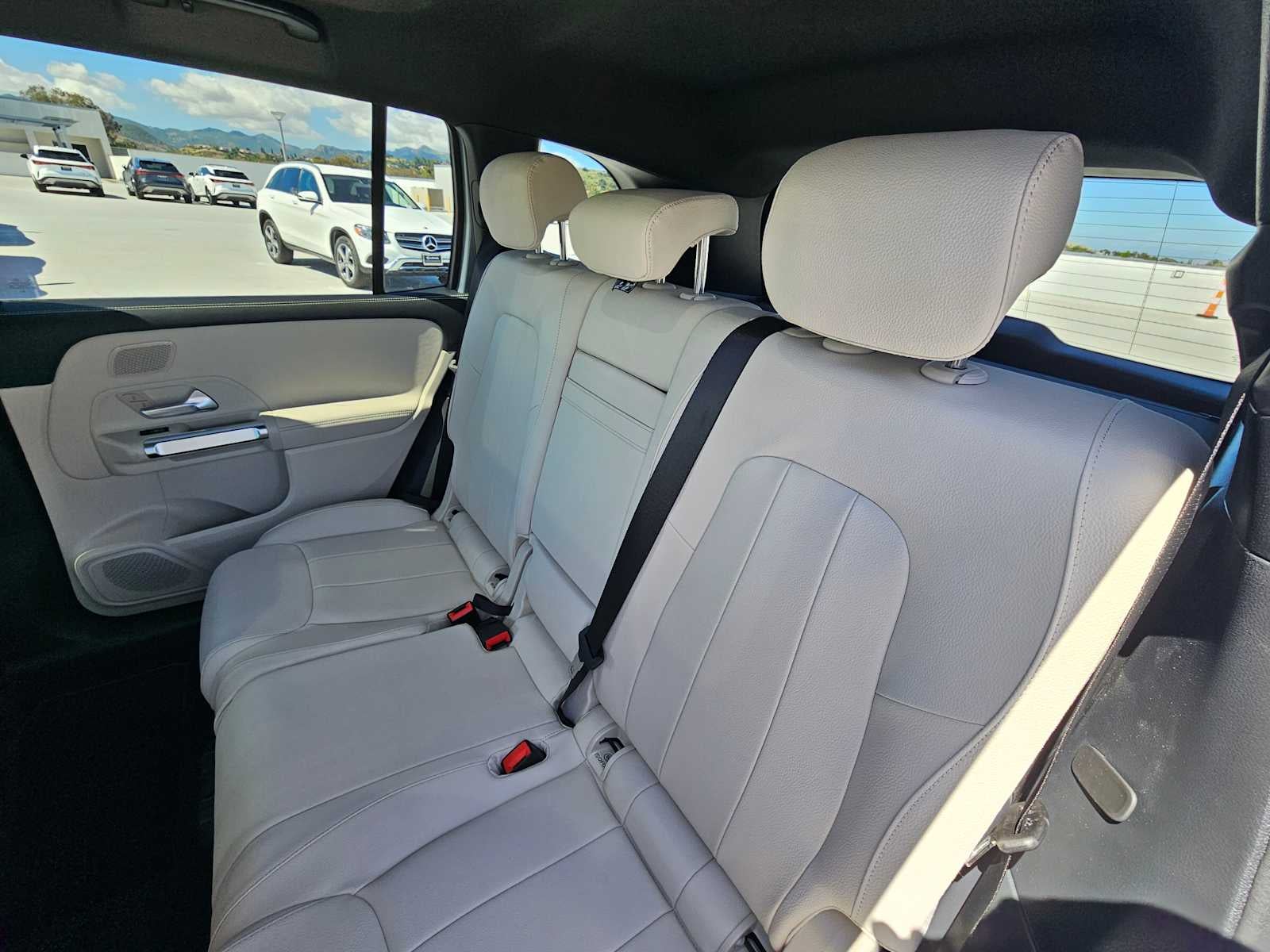 2026 Mercedes-Benz GLB 250 SUV