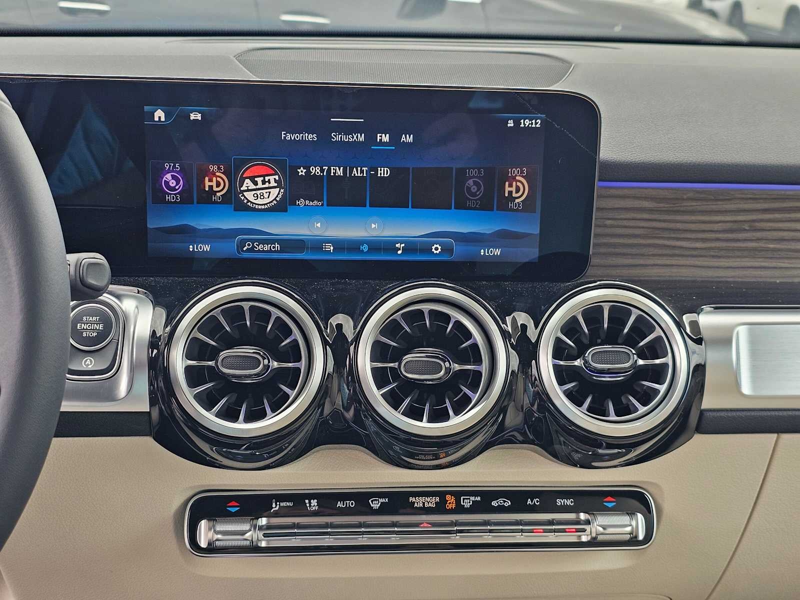2026 Mercedes-Benz GLB 250 SUV
