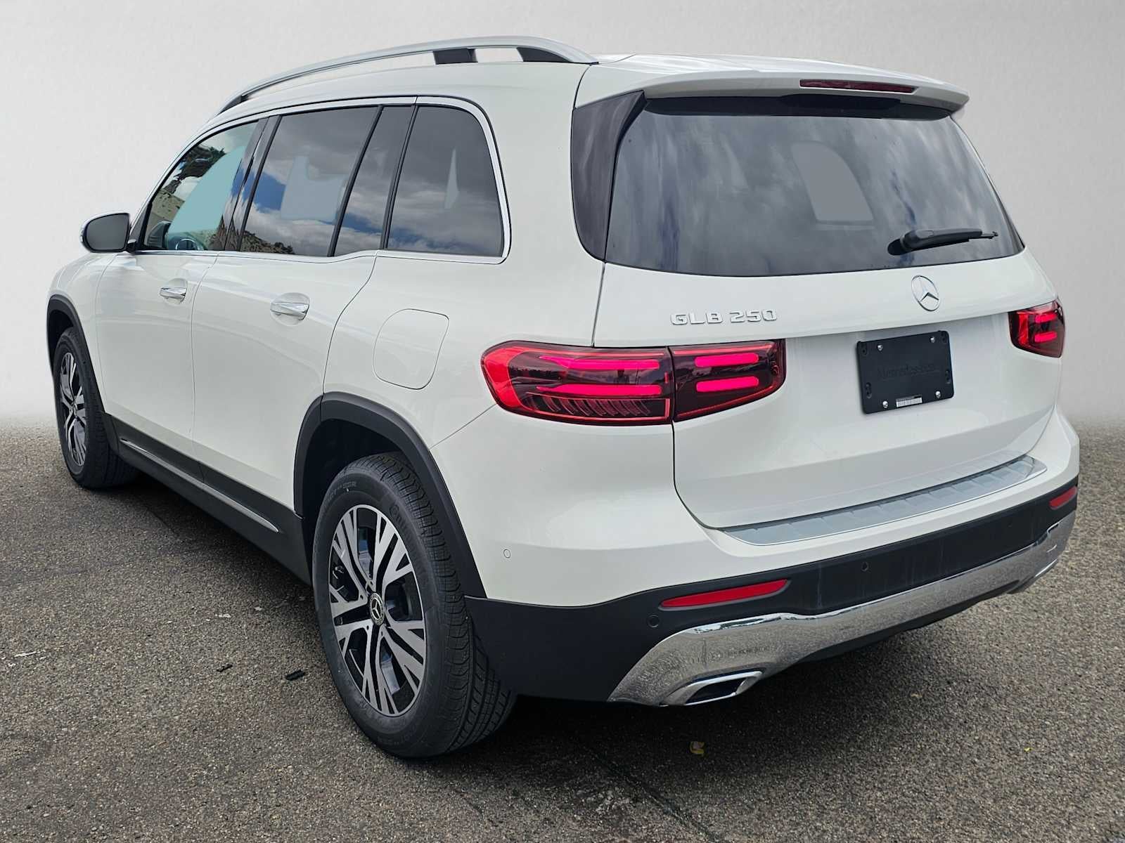 2026 Mercedes-Benz GLB 250 SUV