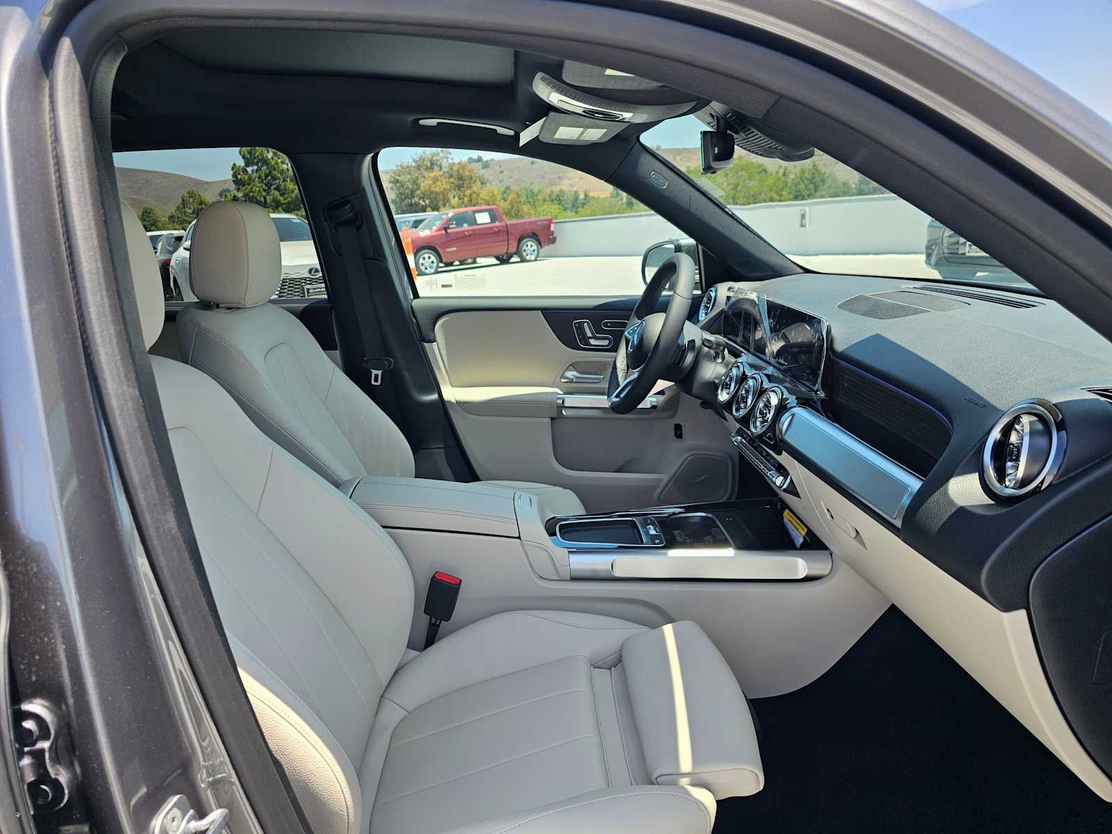 2026 Mercedes-Benz GLB 250 SUV