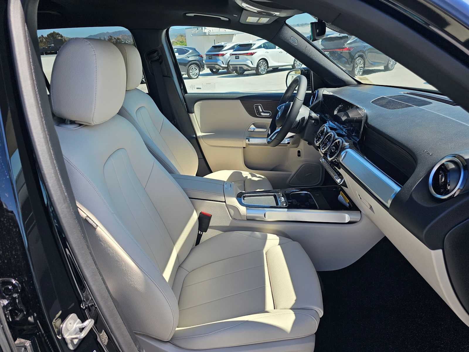 2026 Mercedes-Benz GLB 250 SUV