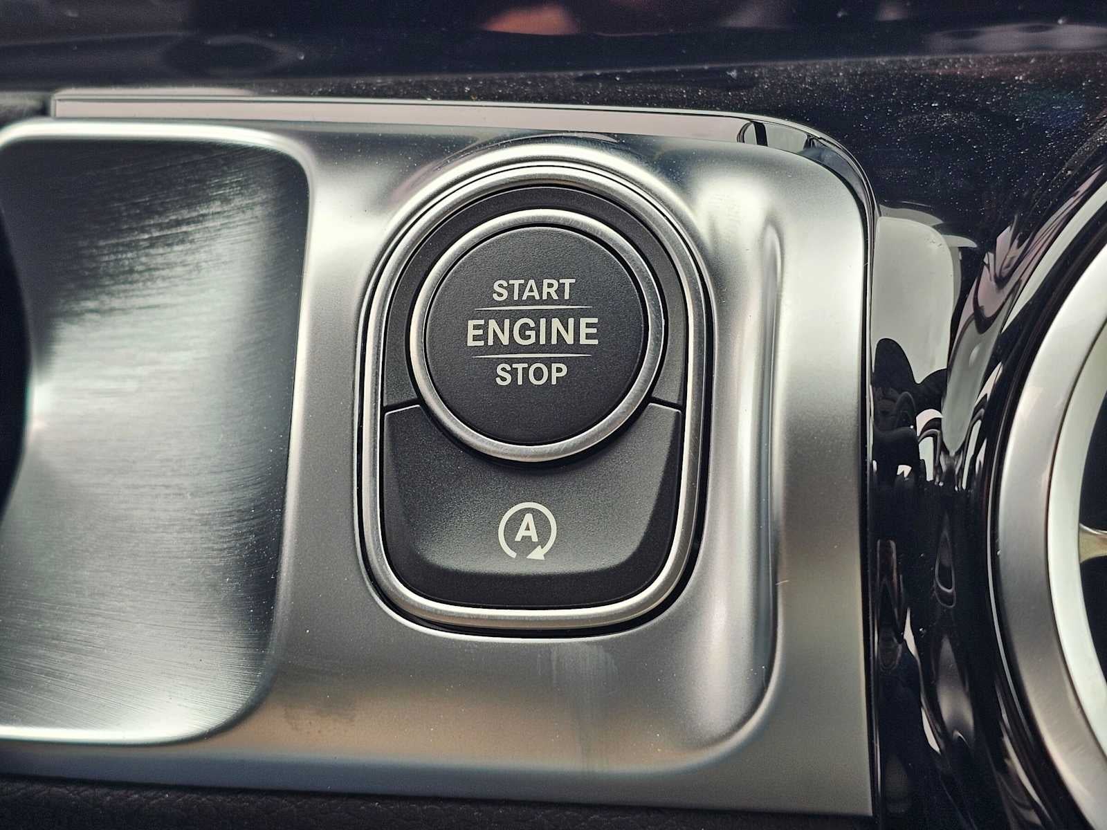 2026 Mercedes-Benz GLB 250 SUV