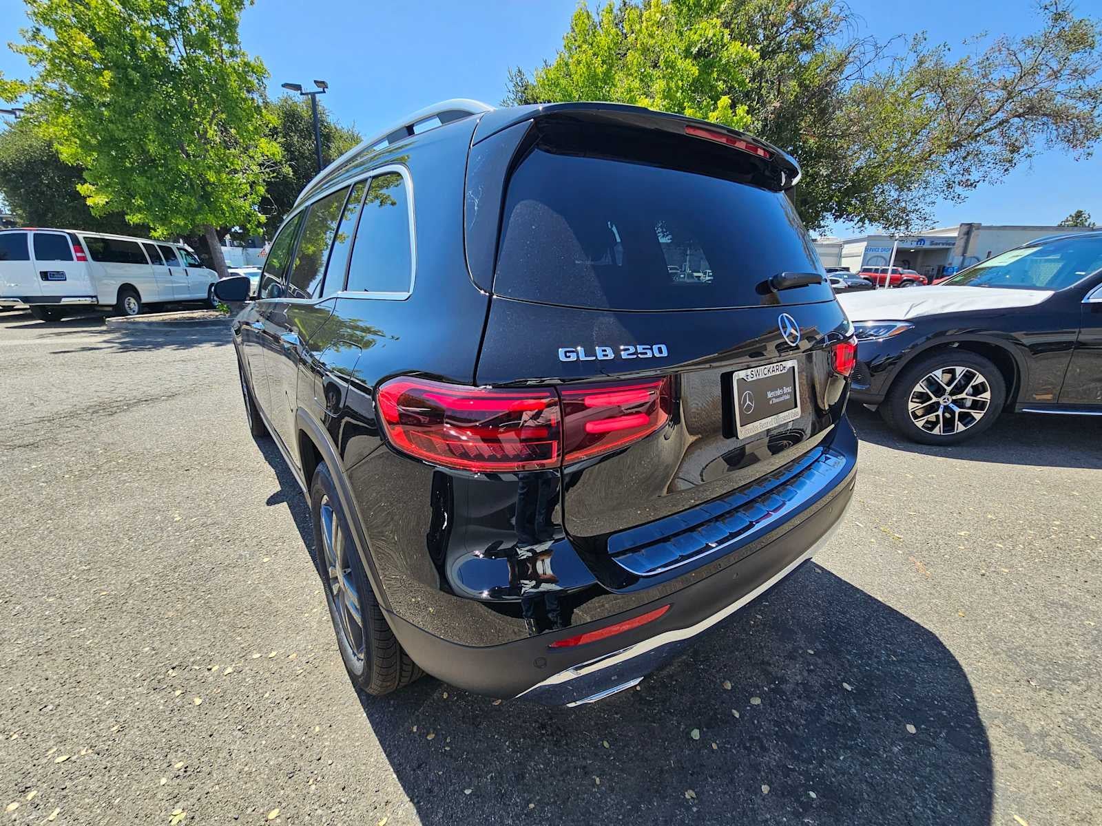 2026 Mercedes-Benz GLB 250 SUV
