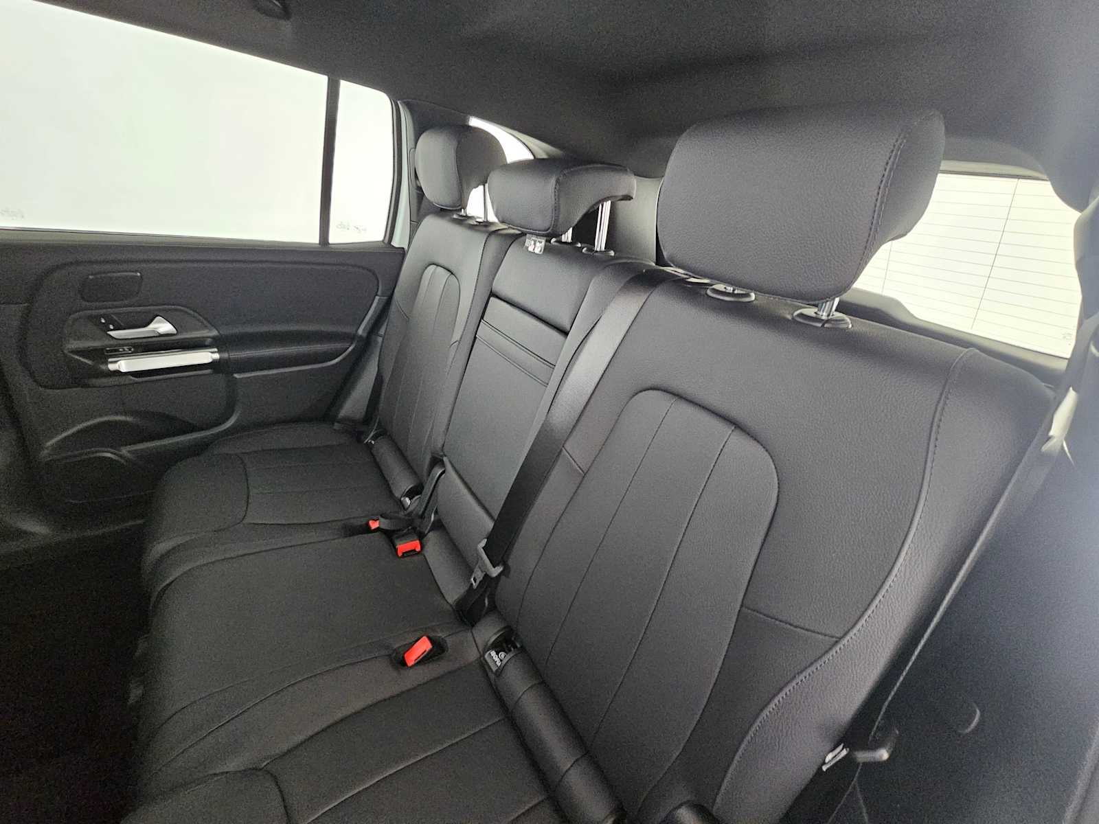 2026 Mercedes-Benz GLB 250 SUV