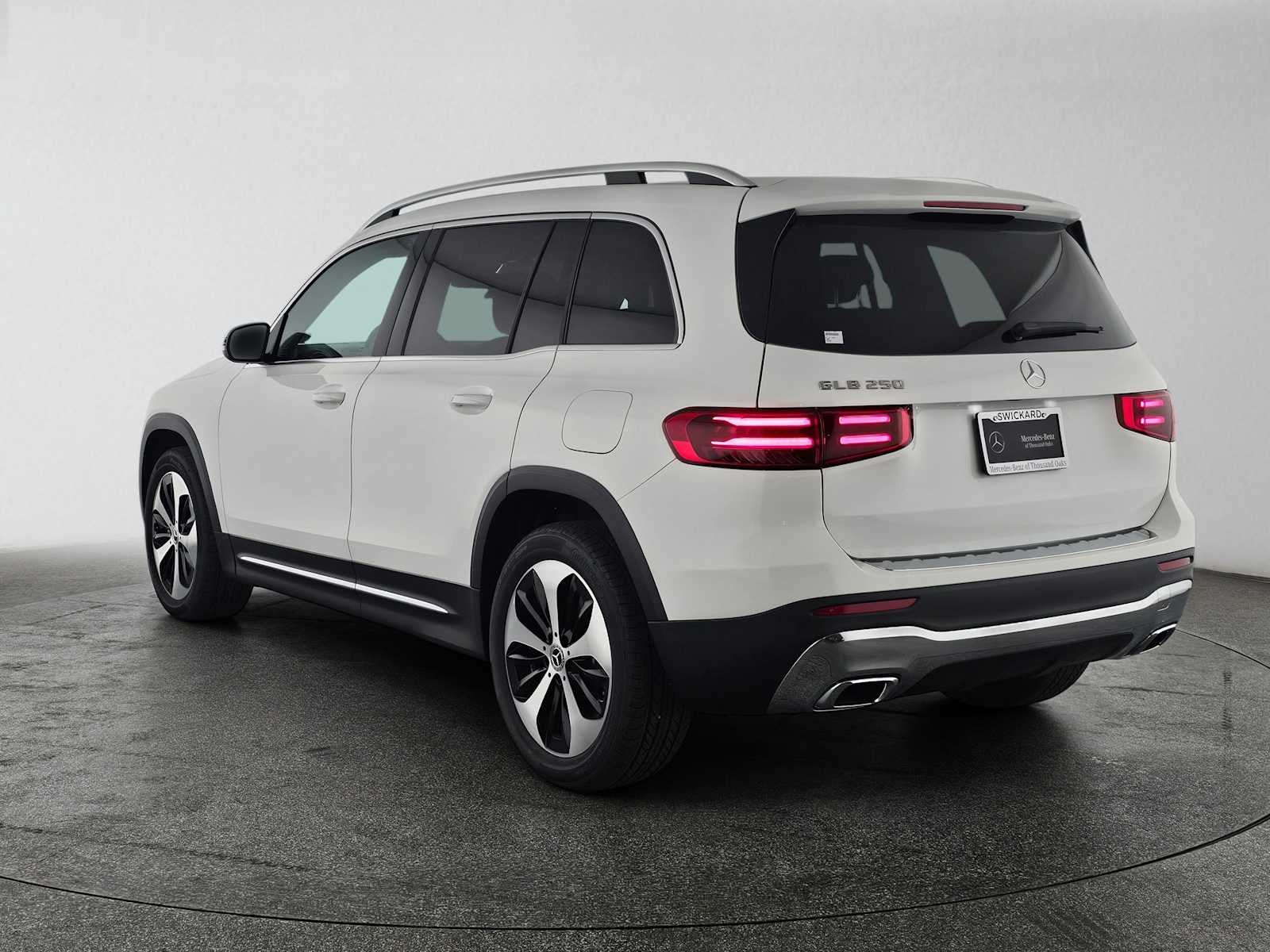 2026 Mercedes-Benz GLB 250 SUV