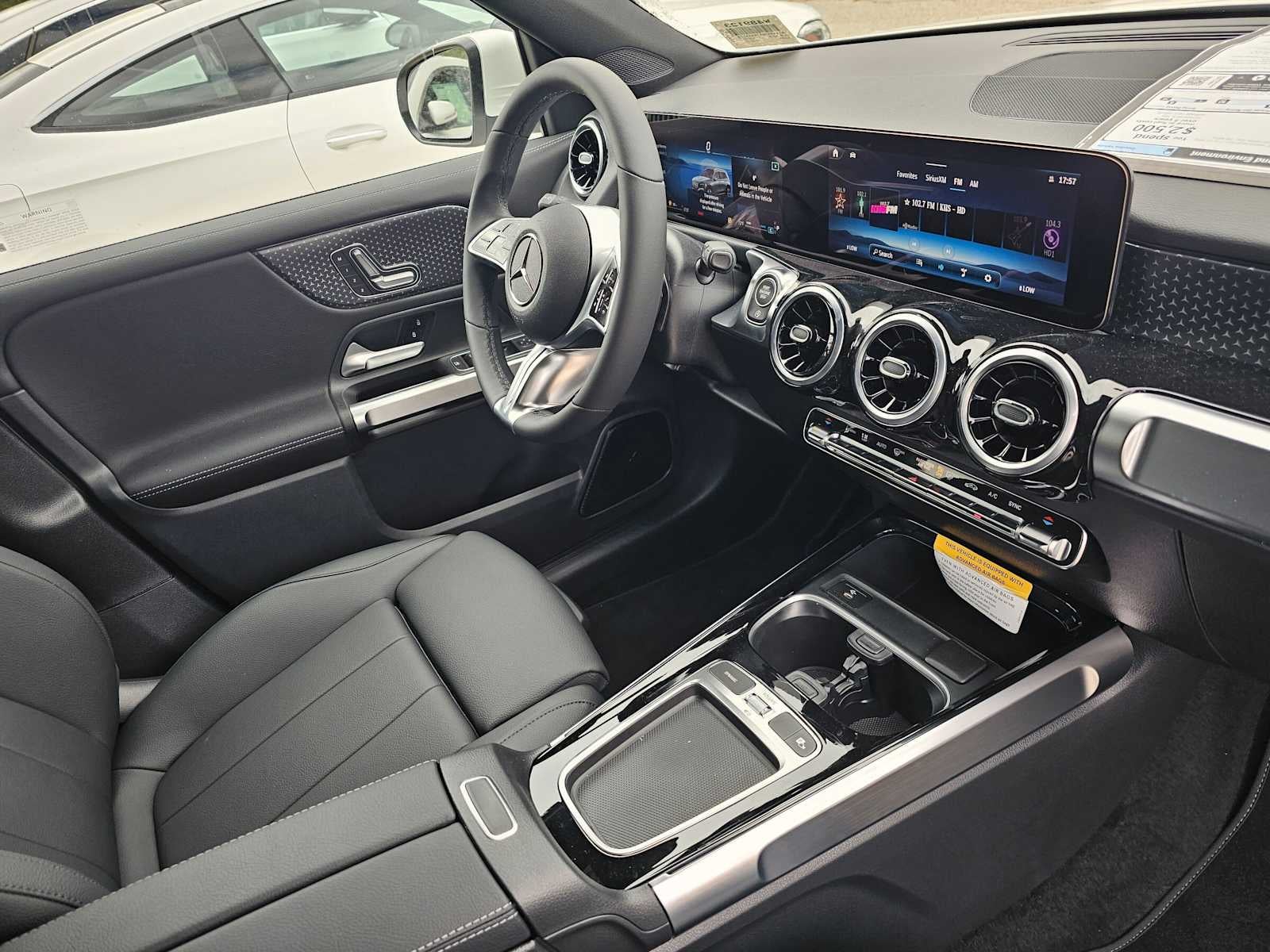 2026 Mercedes-Benz GLB 250 SUV