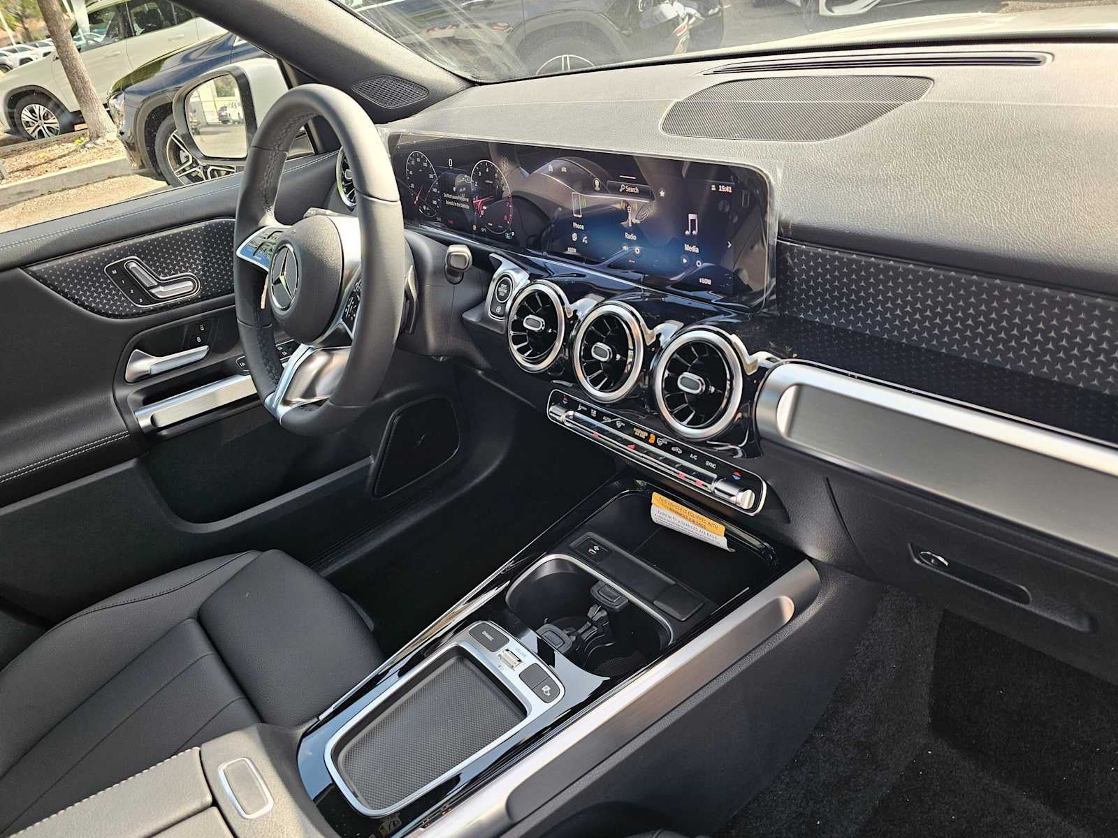 2026 Mercedes-Benz GLB 250 SUV