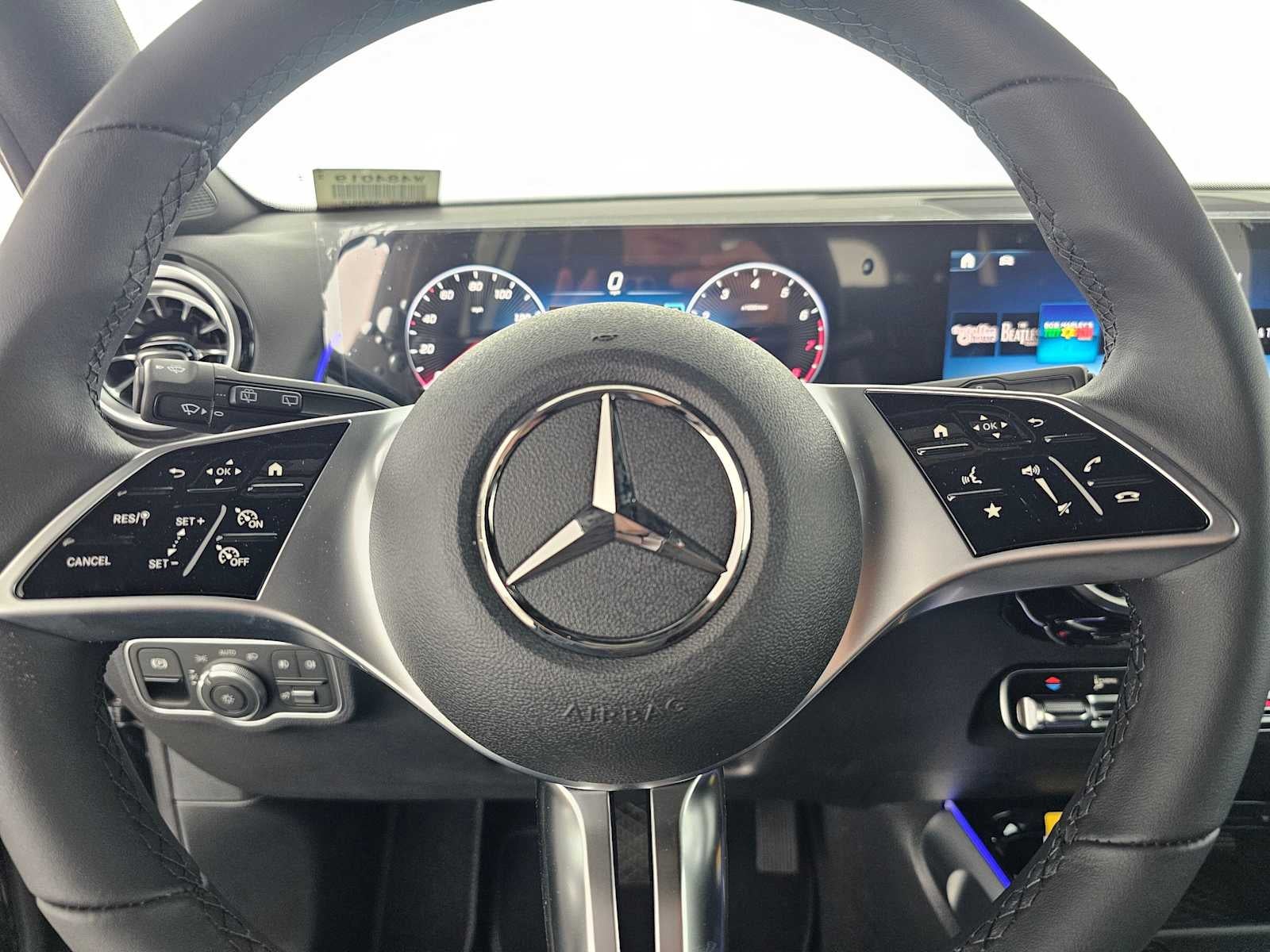 2026 Mercedes-Benz GLB 250 SUV