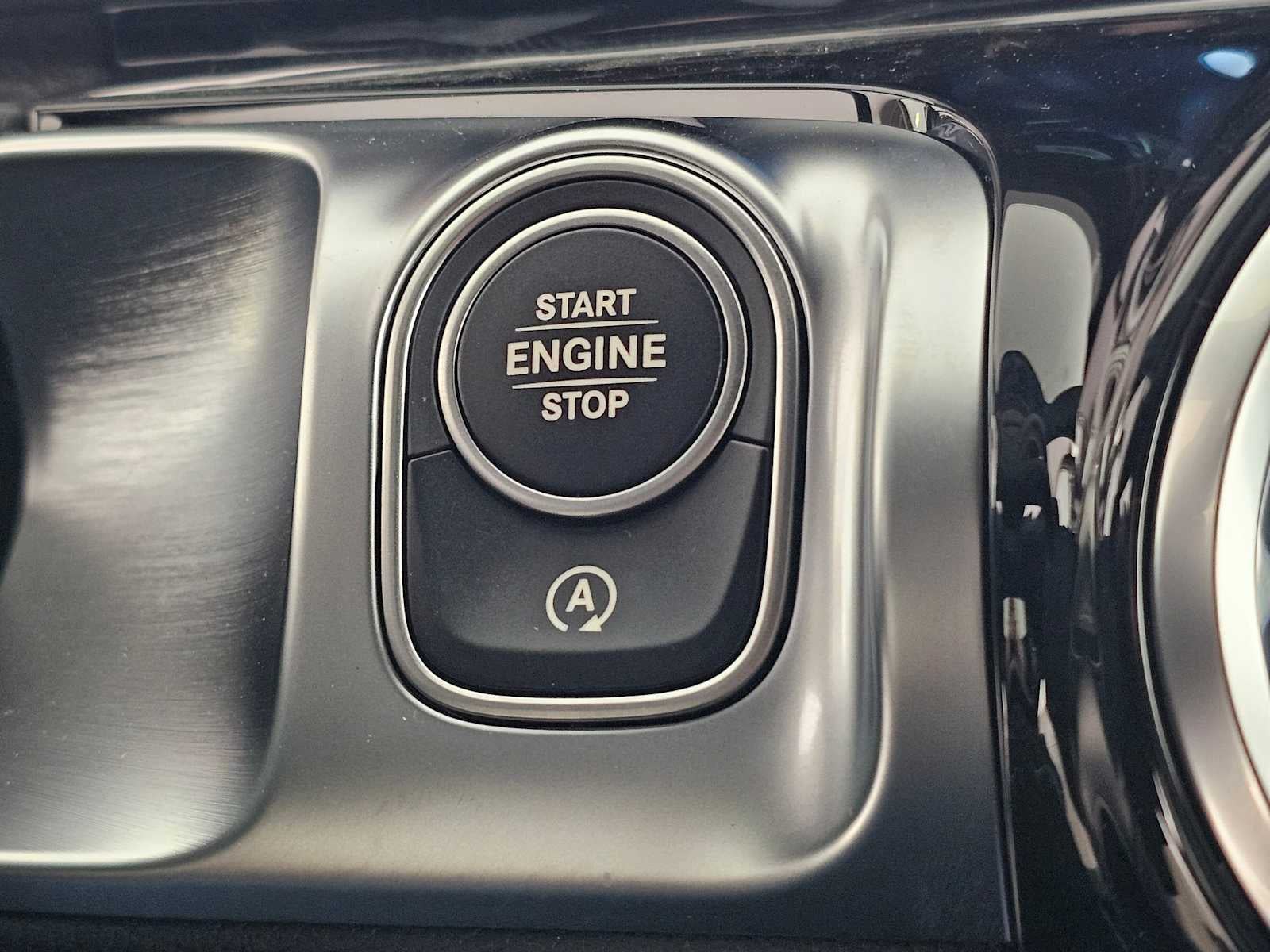 2026 Mercedes-Benz GLB 250 SUV