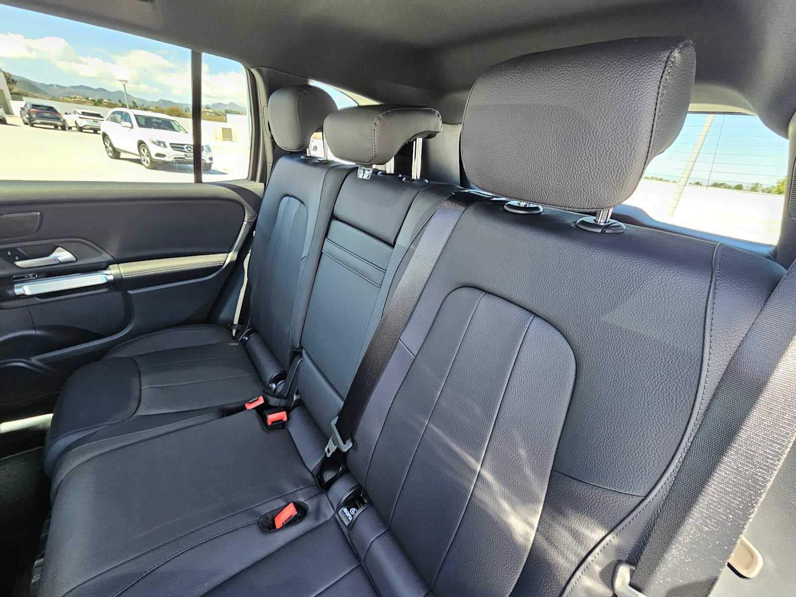 2026 Mercedes-Benz GLB 250 SUV