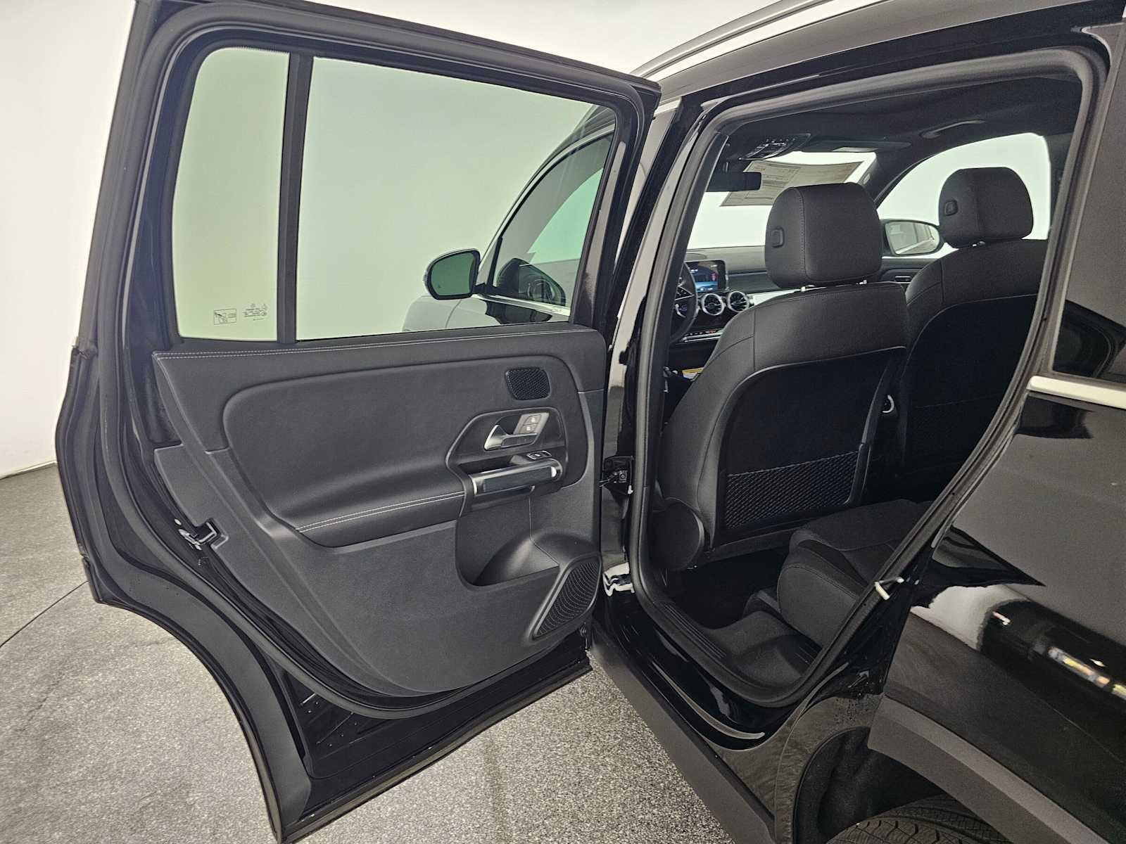 2026 Mercedes-Benz GLB 250 SUV