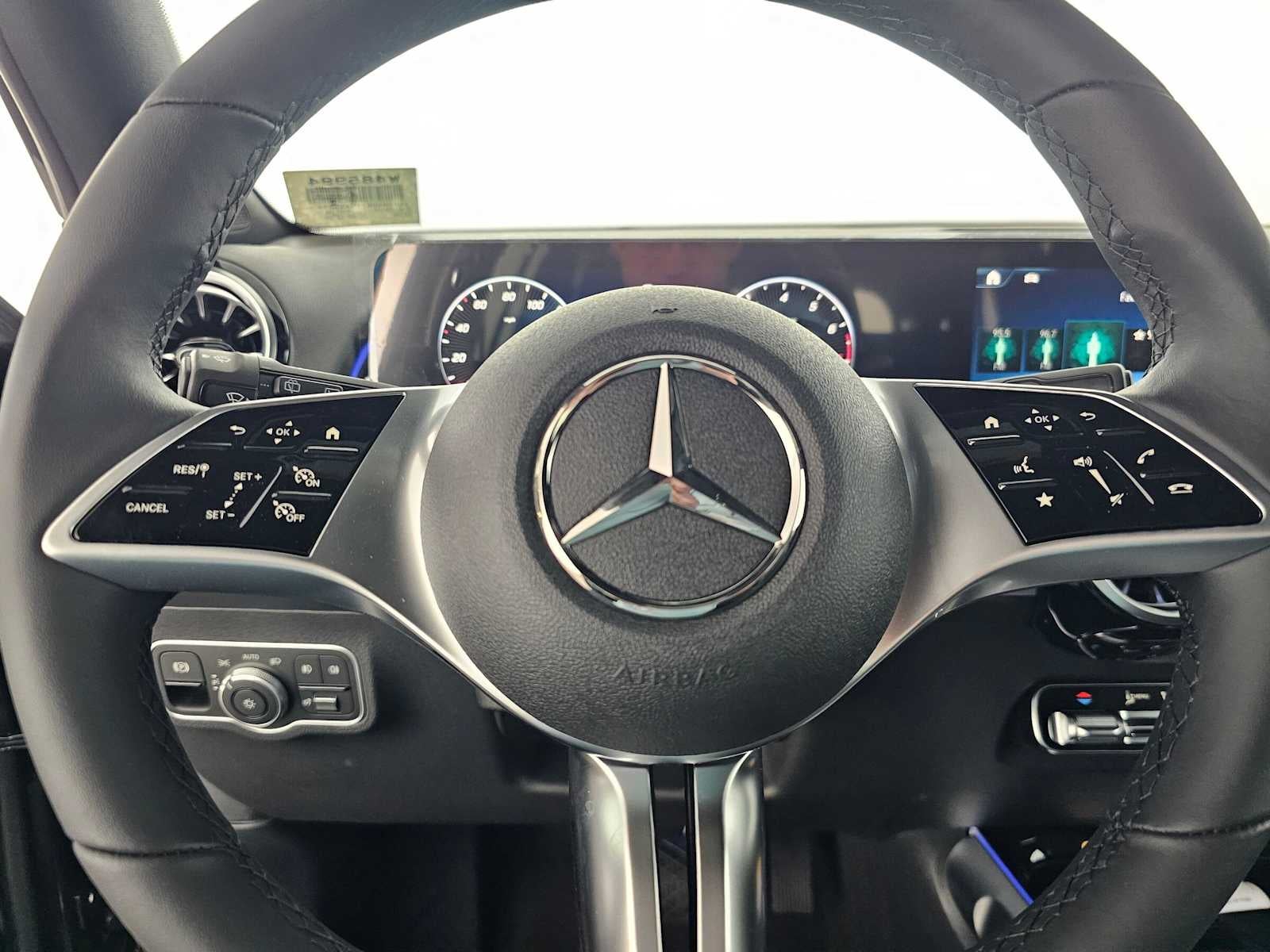 2026 Mercedes-Benz GLB 250 SUV
