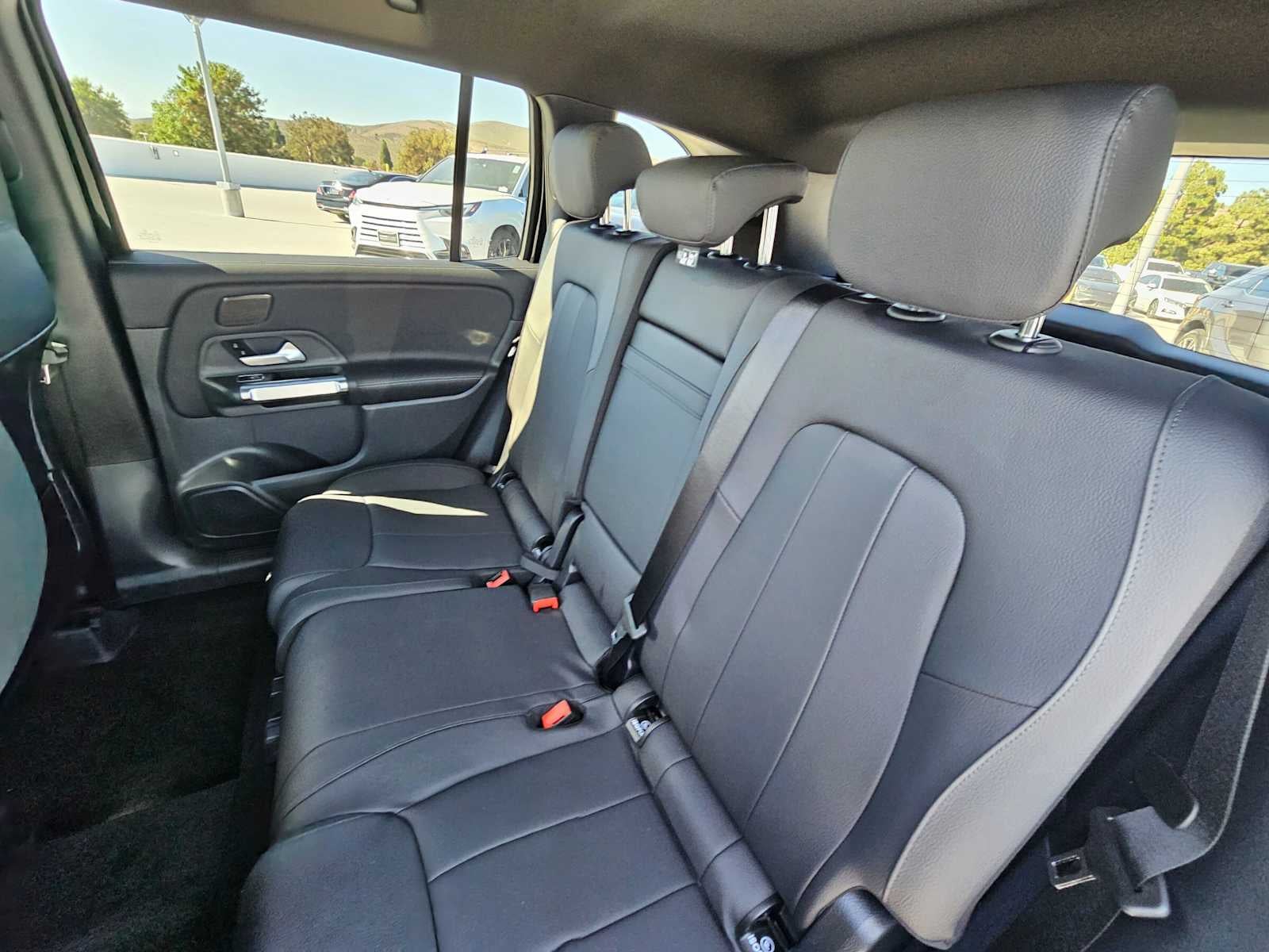 2026 Mercedes-Benz GLB 250 SUV