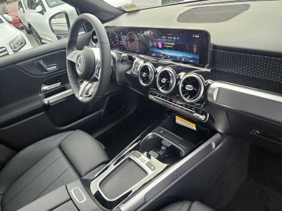 2026 Mercedes-Benz GLB 250 SUV