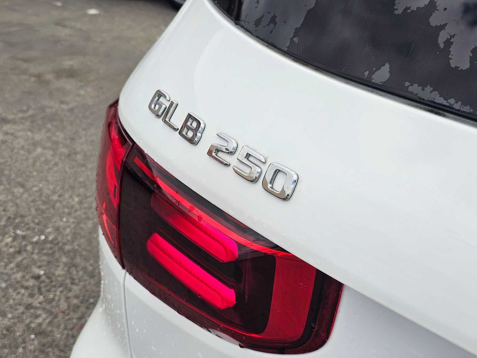 2026 Mercedes-Benz GLB 250 SUV