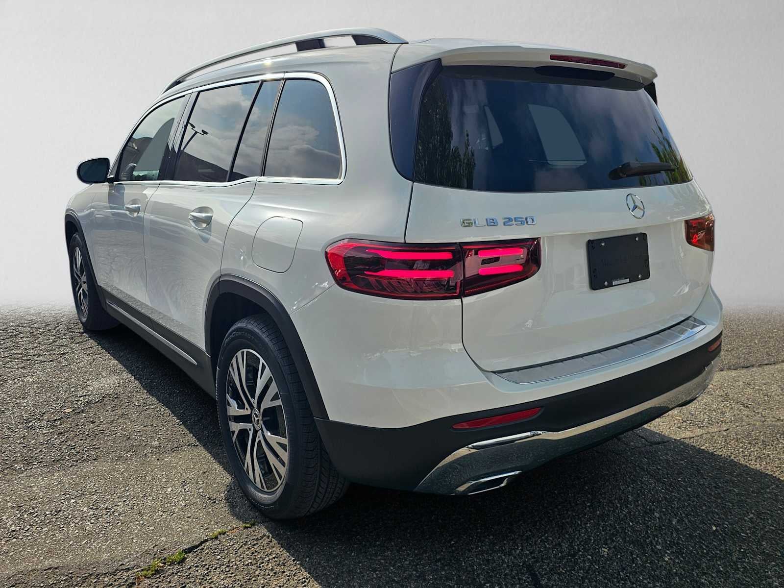 2026 Mercedes-Benz GLB 250 SUV