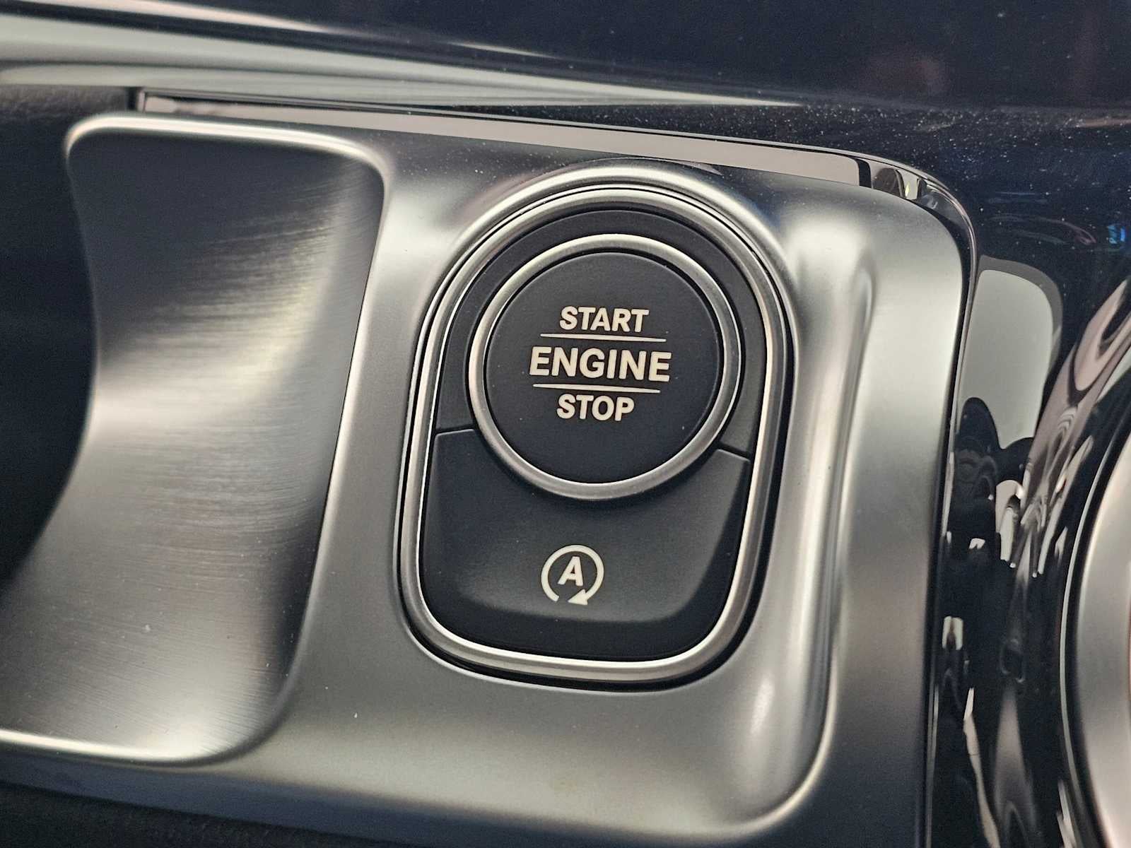 2026 Mercedes-Benz GLB 250 SUV