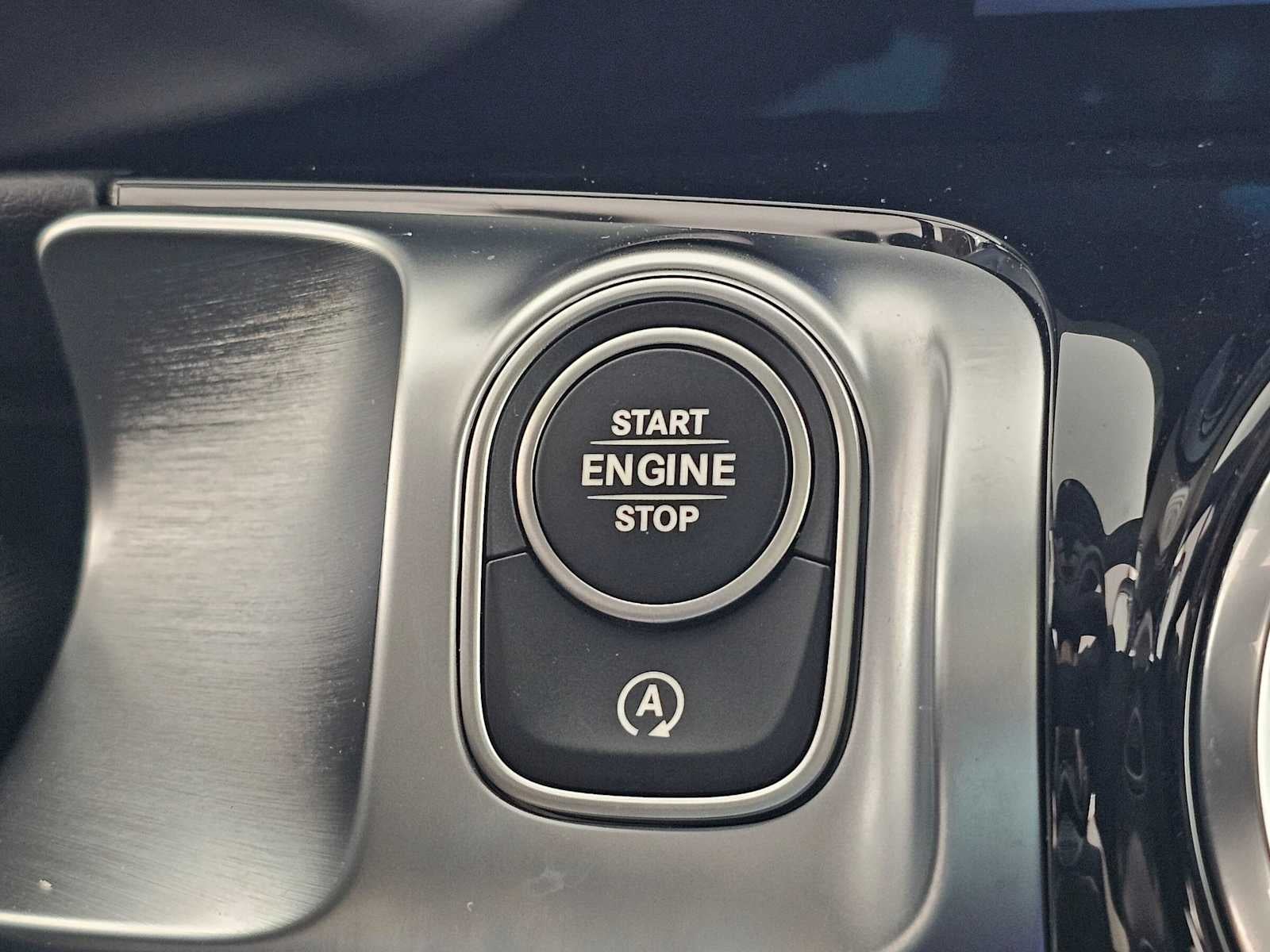 2026 Mercedes-Benz GLB 250 SUV
