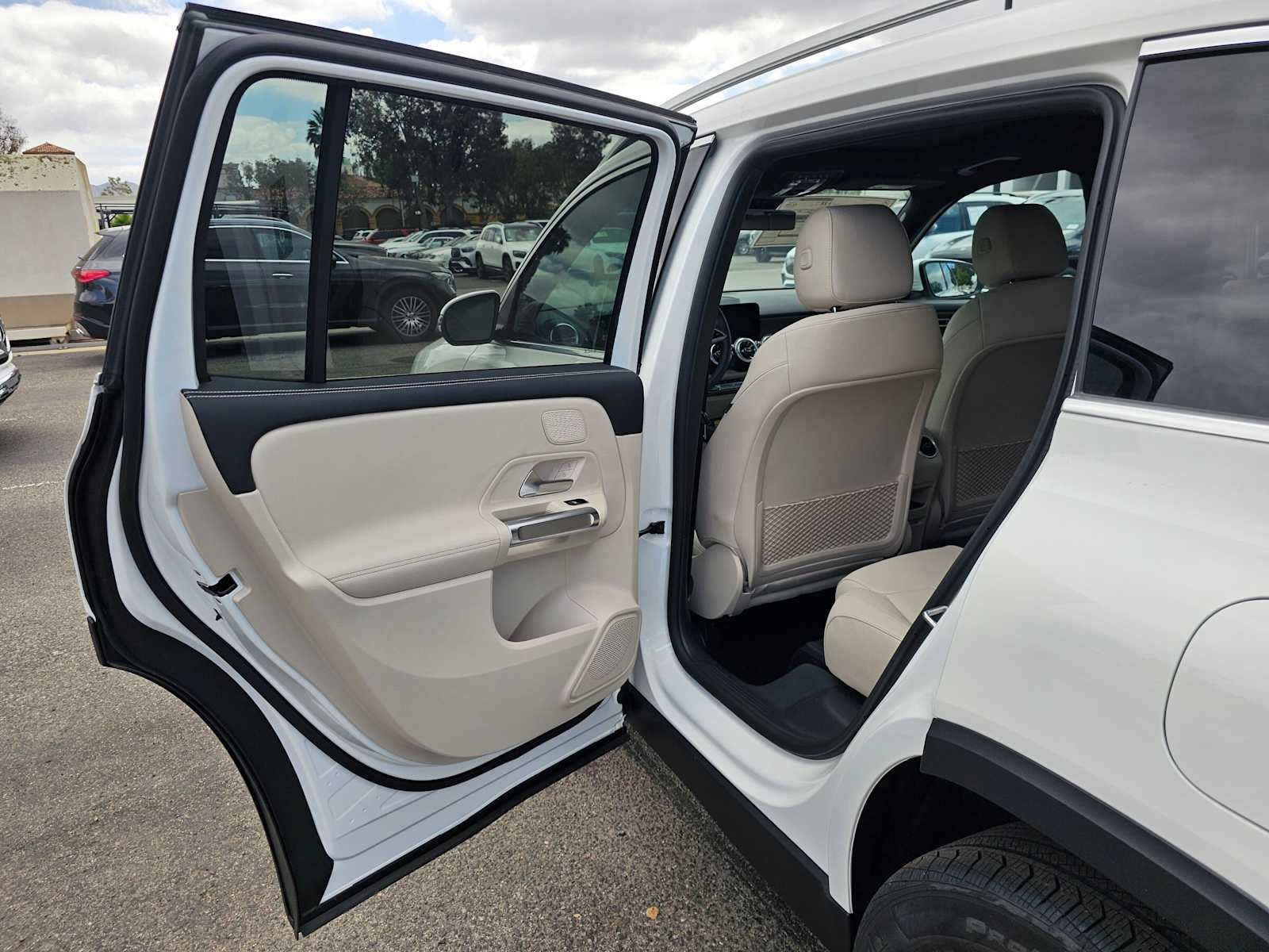 2026 Mercedes-Benz GLB 250 SUV