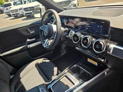 2026 Mercedes-Benz GLB 250 SUV