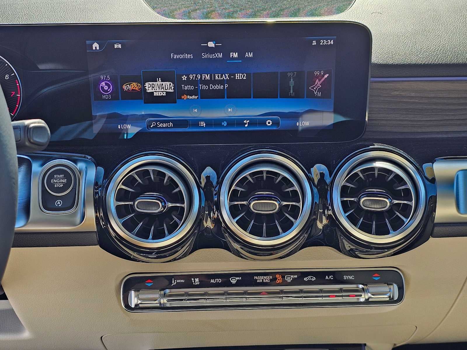 2026 Mercedes-Benz GLB 250 4MATIC® SUV