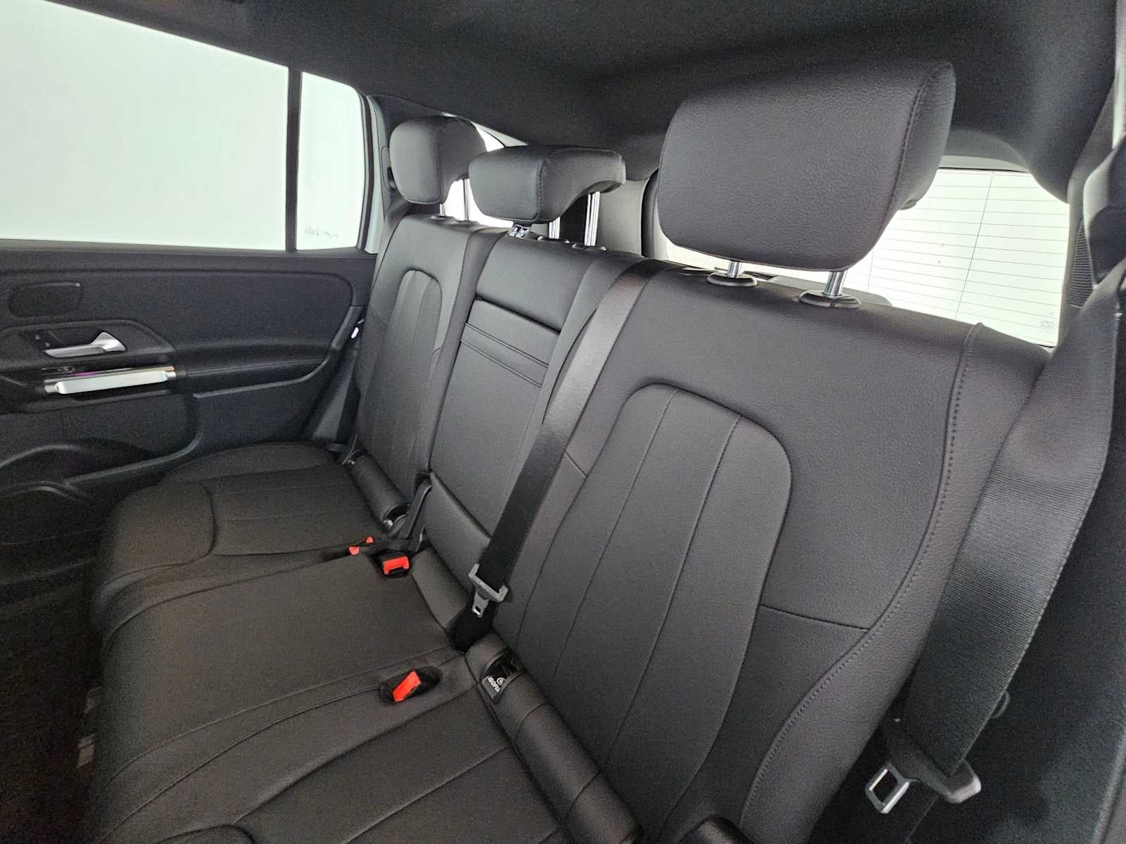 2026 Mercedes-Benz GLB 250 4MATIC® SUV
