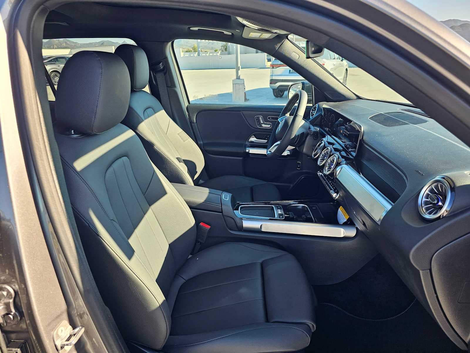 2026 Mercedes-Benz GLB 250 4MATIC® SUV