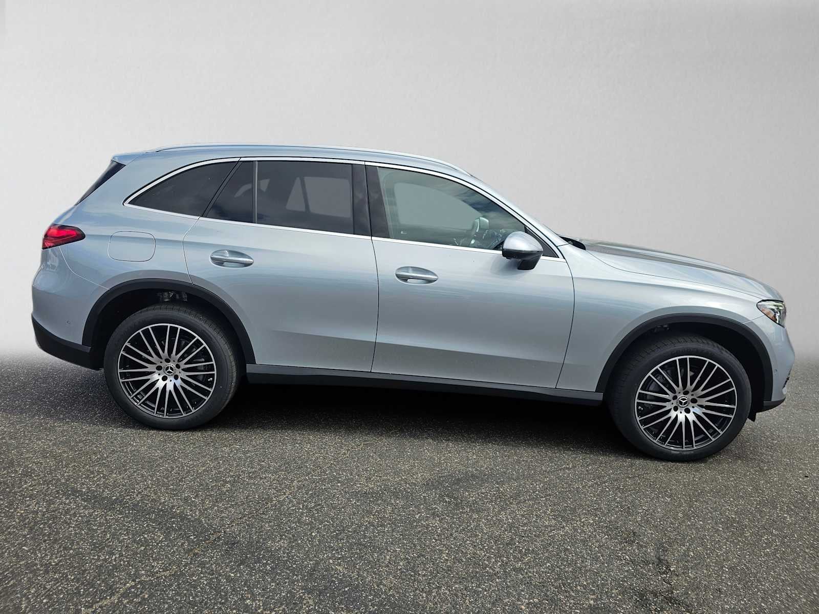 2027 Mercedes-Benz GLC 300 SUV