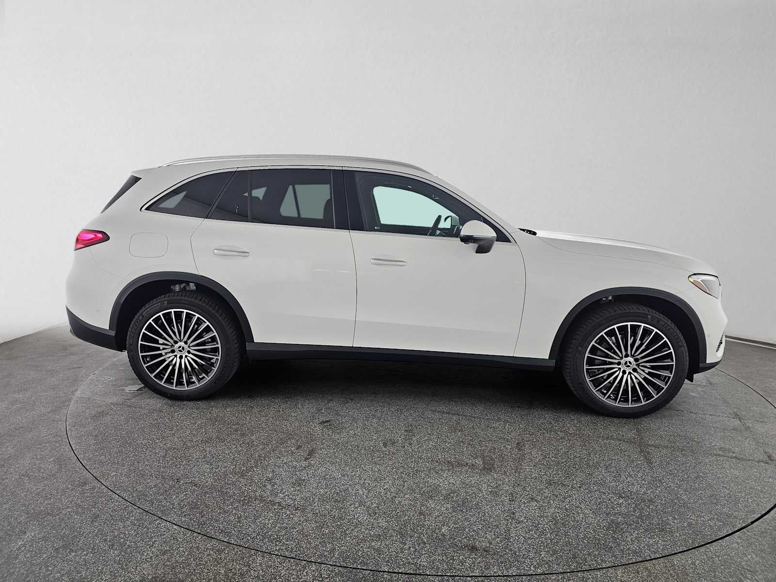 2027 Mercedes-Benz GLC 300 SUV