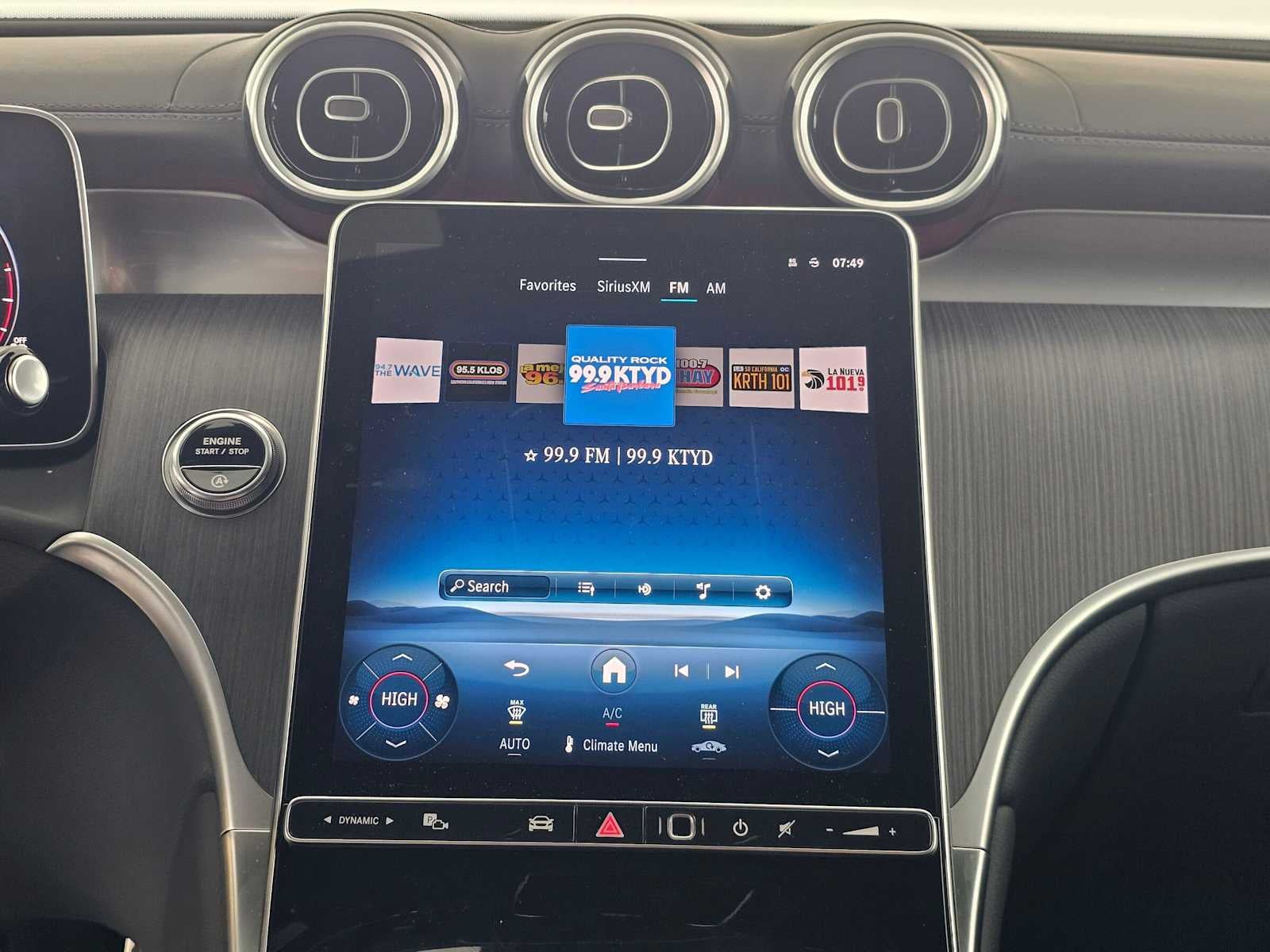 2025 Mercedes-Benz GLC 300 SUV