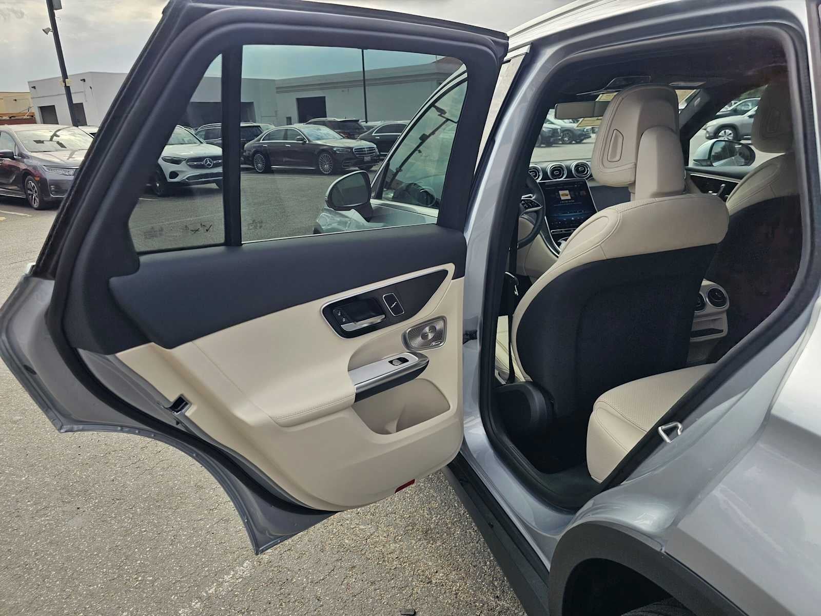 2027 Mercedes-Benz GLC 300 SUV