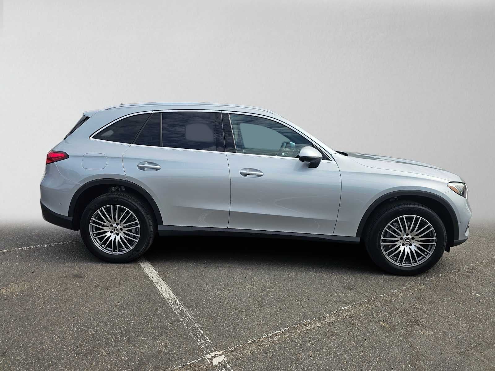 2027 Mercedes-Benz GLC 300 SUV