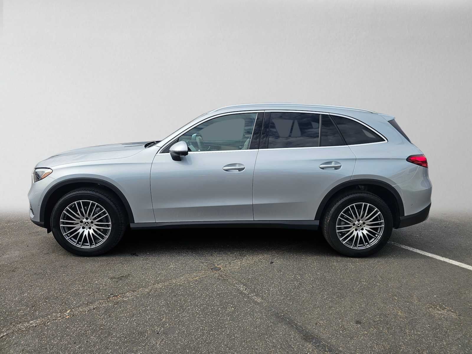 2027 Mercedes-Benz GLC 300 SUV