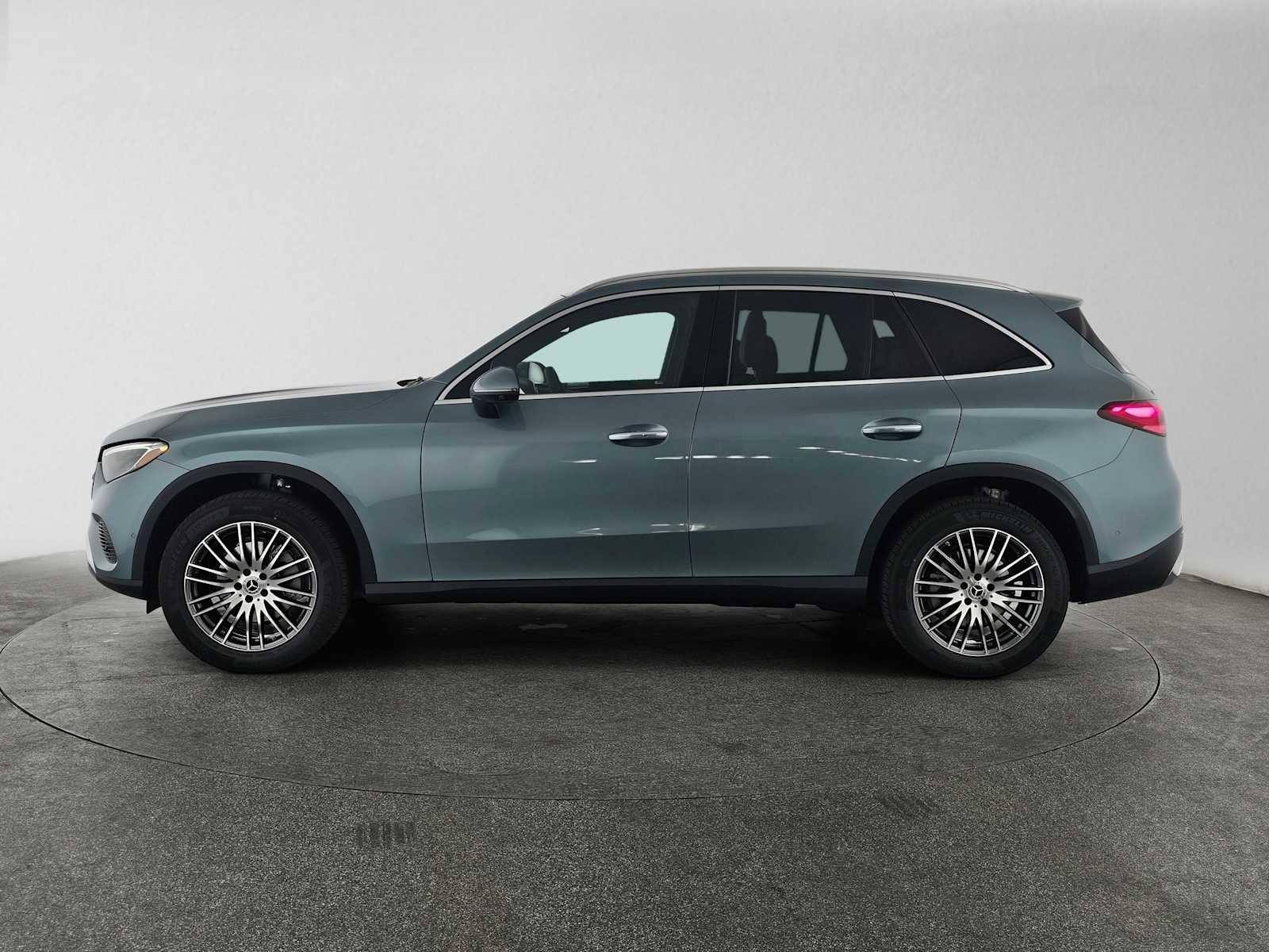 2027 Mercedes-Benz GLC 300 SUV