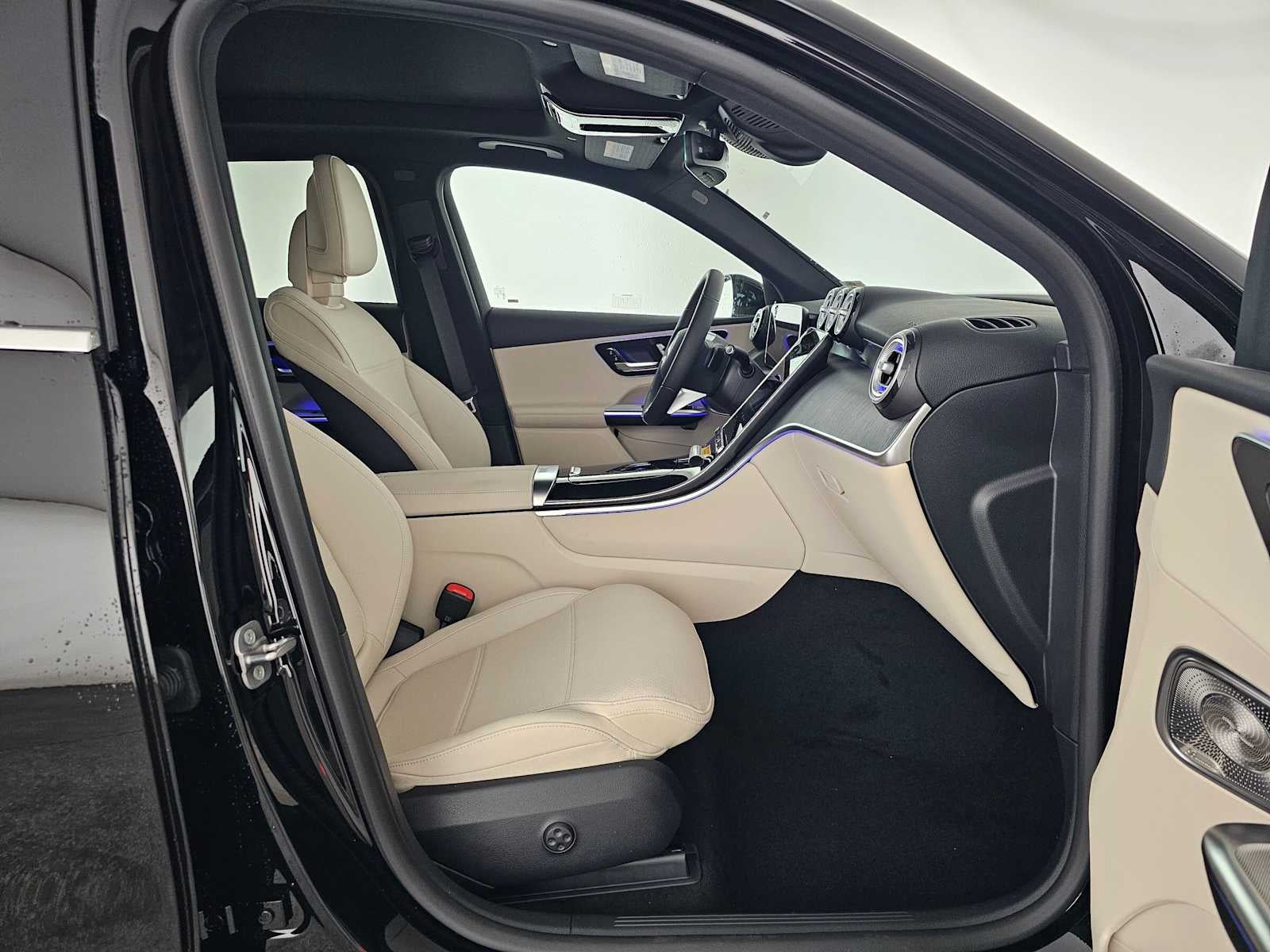 2027 Mercedes-Benz GLC 300 SUV