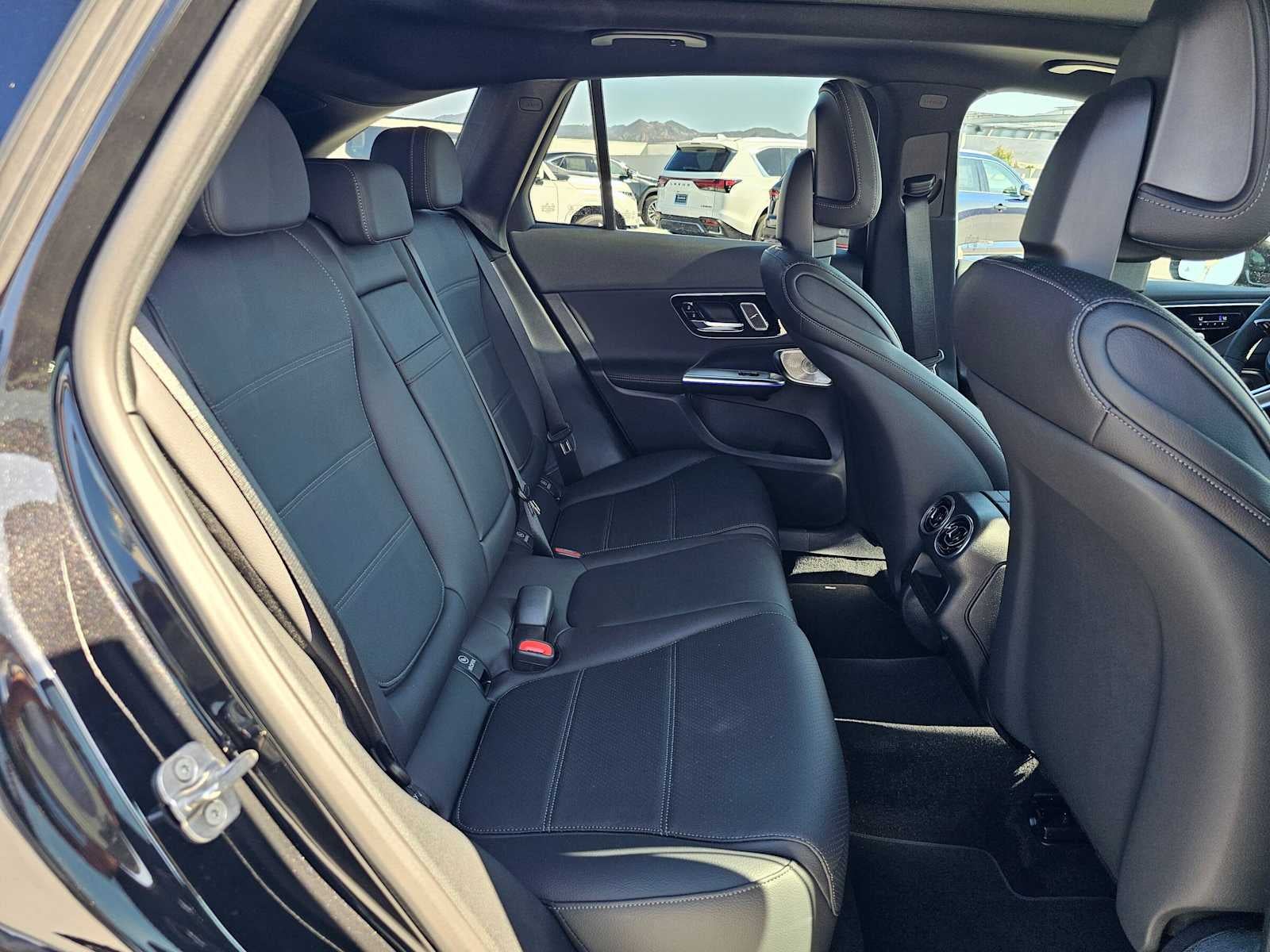 2027 Mercedes-Benz GLC 300 SUV