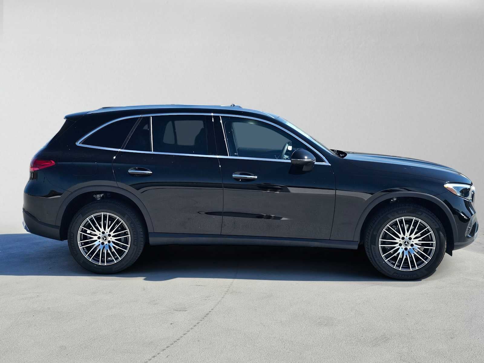 2027 Mercedes-Benz GLC 300 SUV