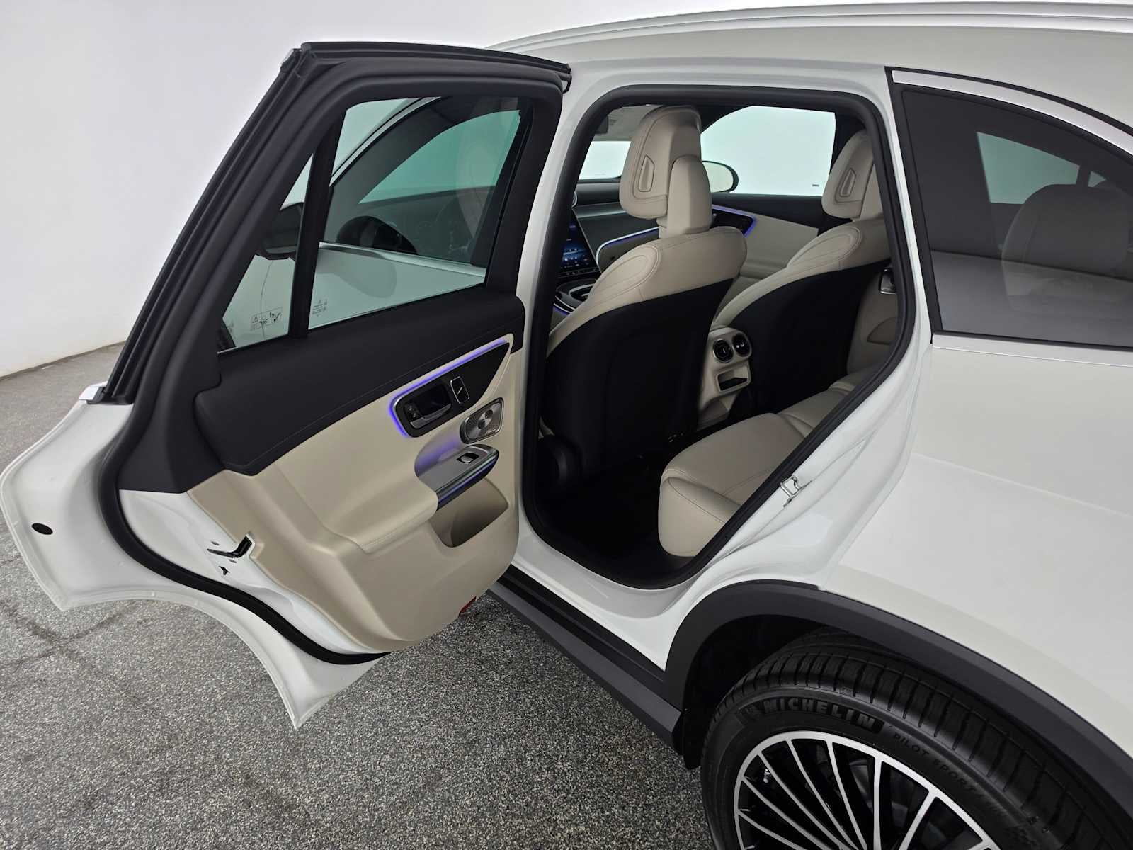 2027 Mercedes-Benz GLC 300 SUV