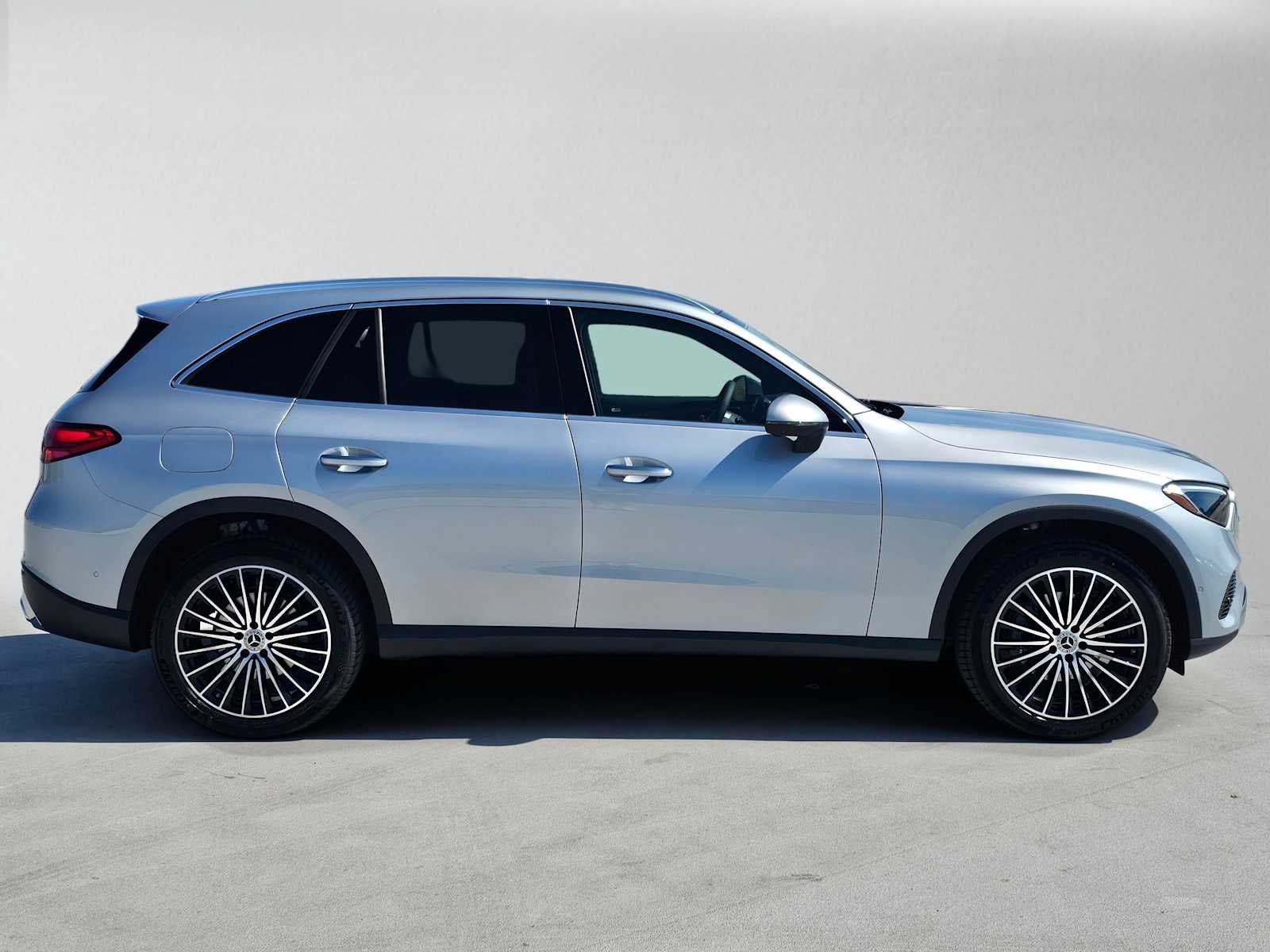 2027 Mercedes-Benz GLC 300 SUV