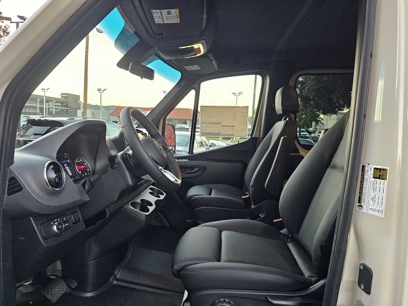 2025 Mercedes-Benz Sprinter 2500 Standard Roof I4 Diesel HO 144" RWD