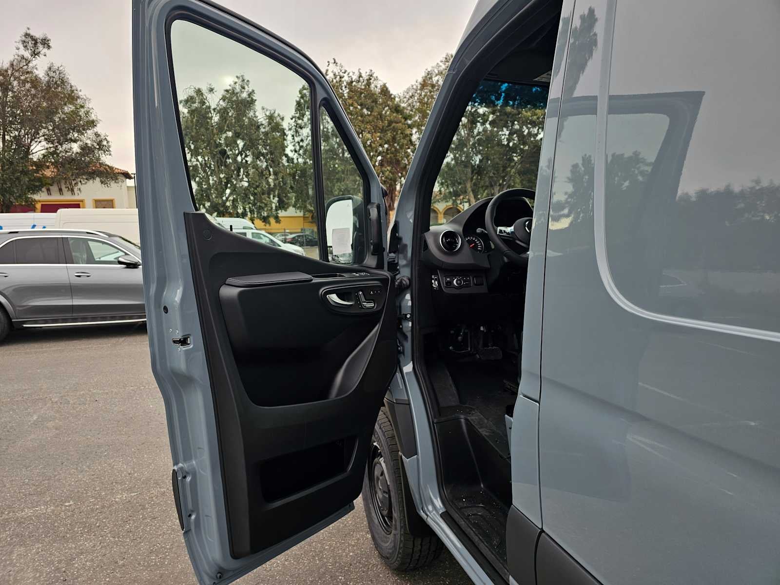 2026 Mercedes-Benz Sprinter 2500 Standard Roof I4 Diesel HO 144" AWD