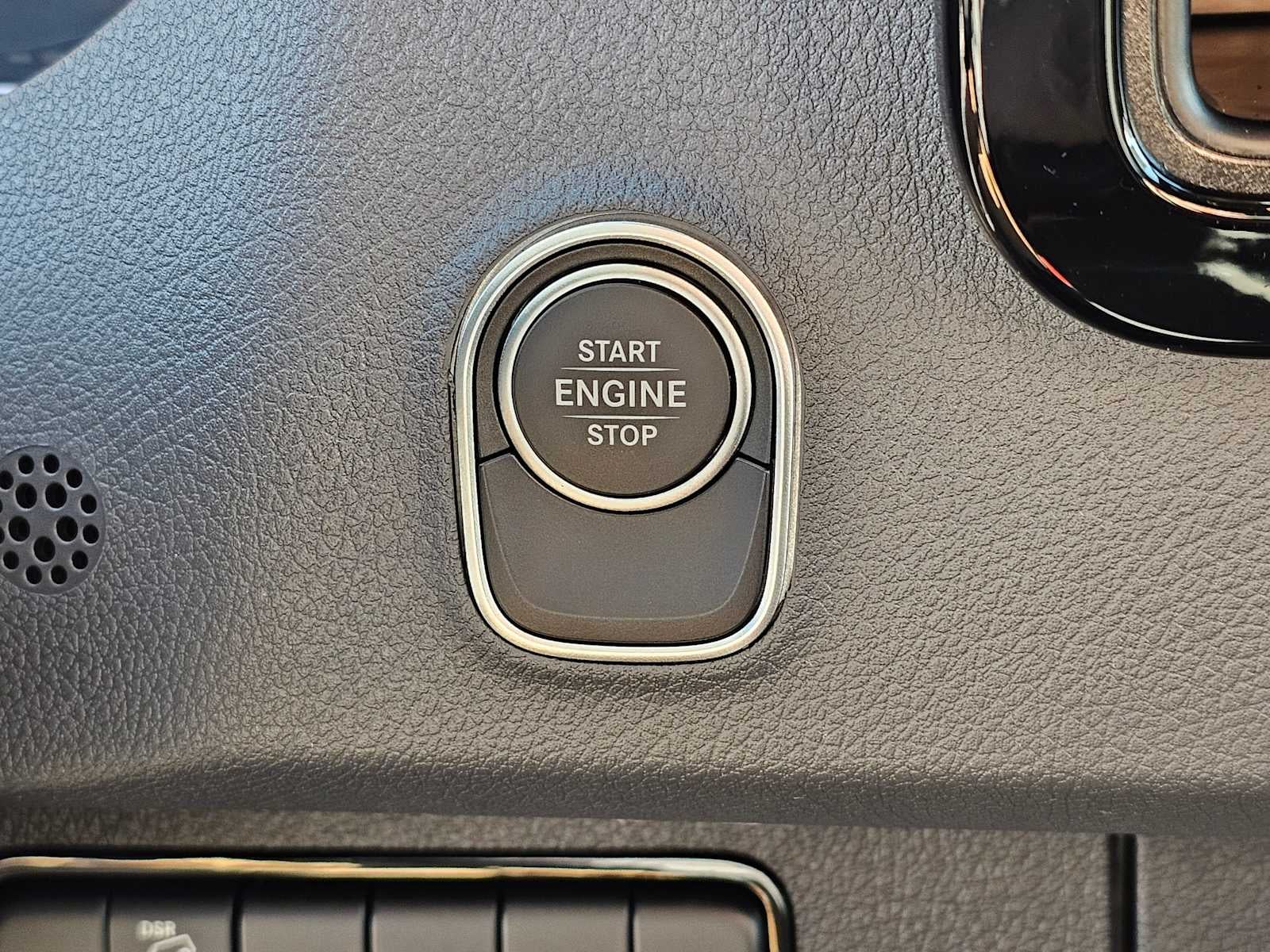 2026 Mercedes-Benz Sprinter 2500 Standard Roof I4 Diesel HO 144" AWD