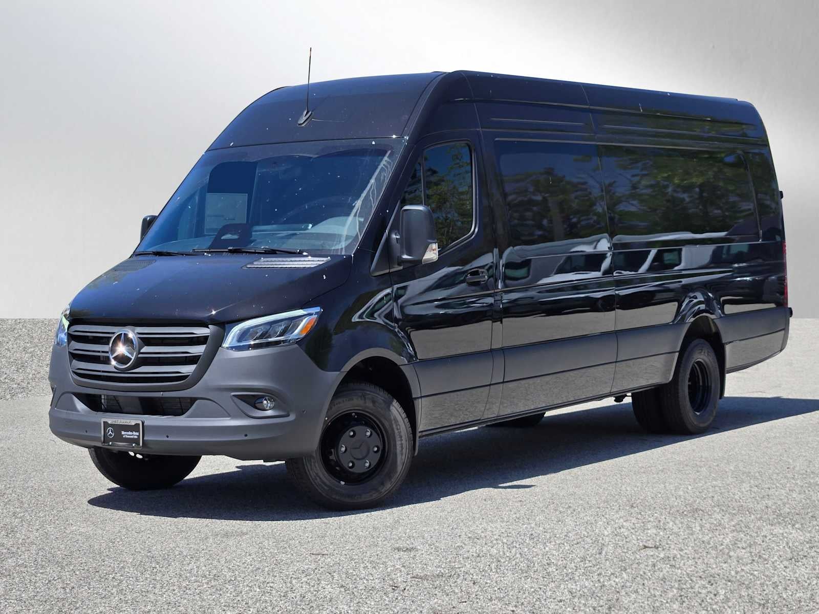 2025 Mercedes-Benz Sprinter 3500XD High Roof I4 Diesel HO 170" Extended RWD