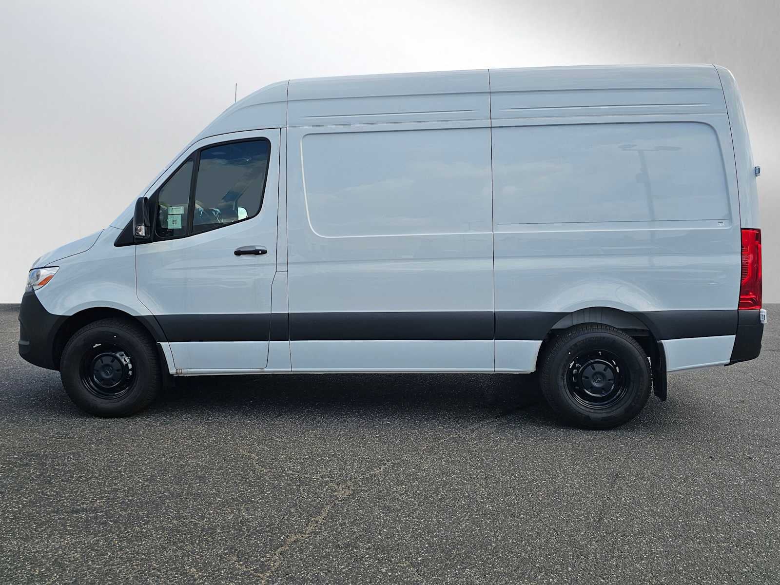 2025 Mercedes-Benz Sprinter 2500 Standard Roof I4 Diesel 144" RWD