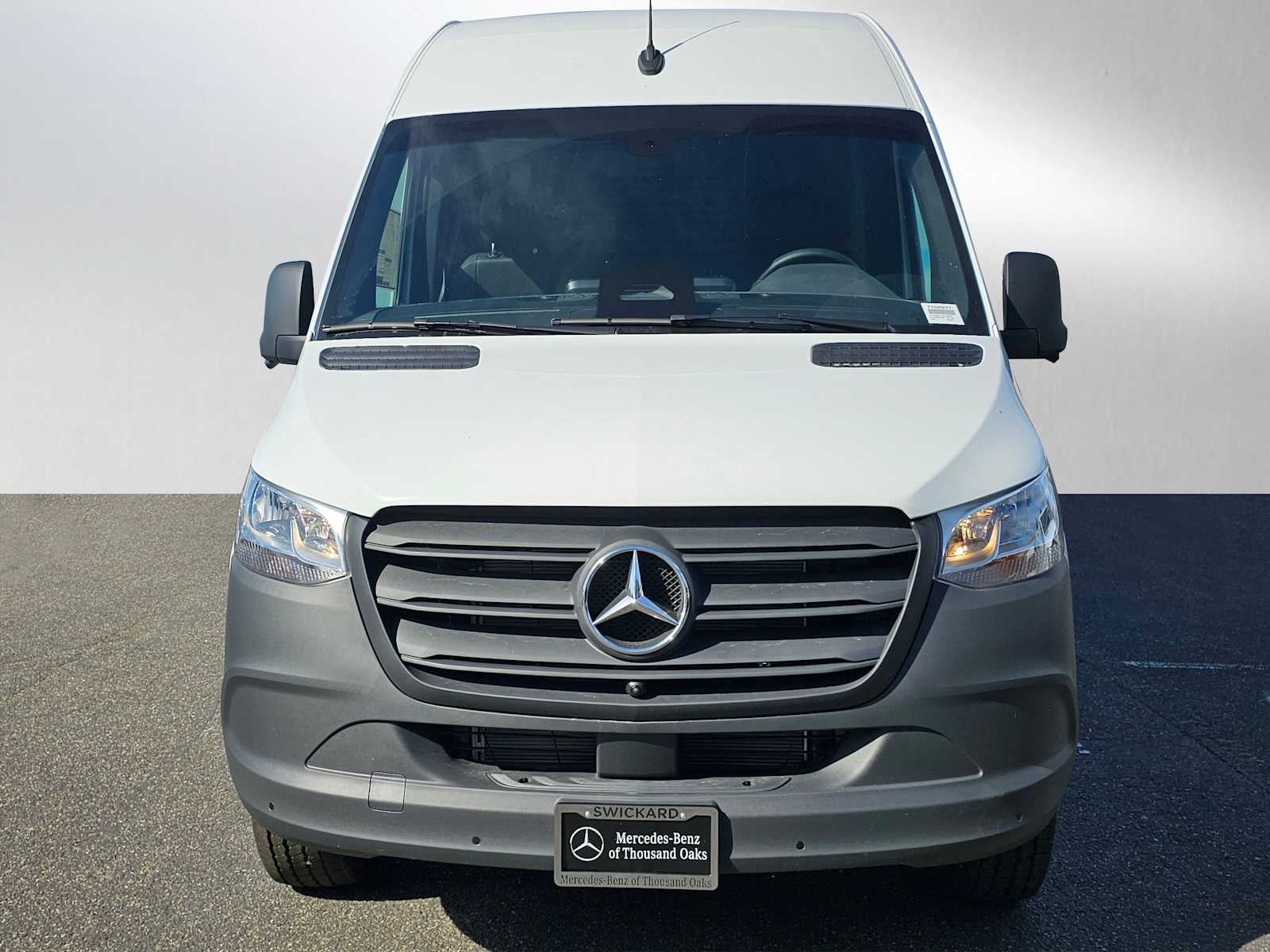 2026 Mercedes-Benz Sprinter 2500 Standard Roof I4 Diesel 144" RWD
