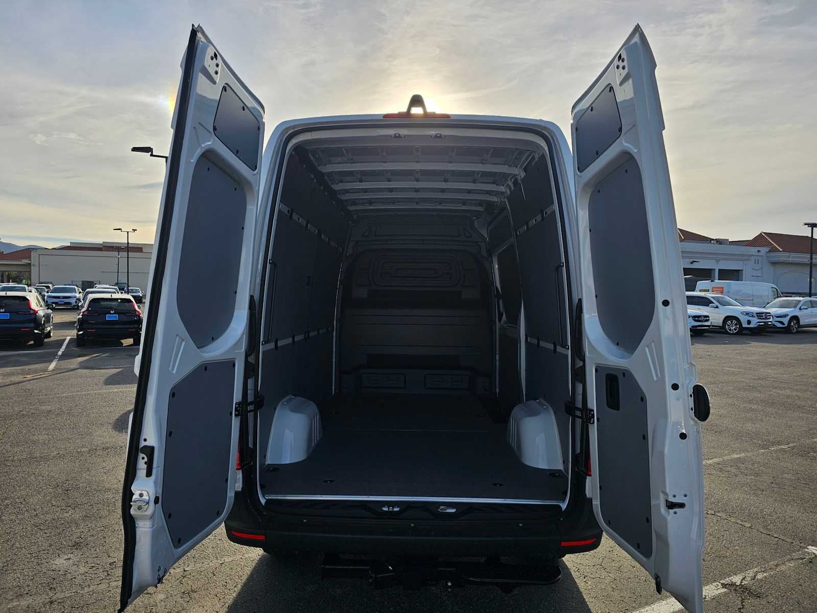 2025 Mercedes-Benz Sprinter 2500 Standard Roof I4 Diesel 144" RWD
