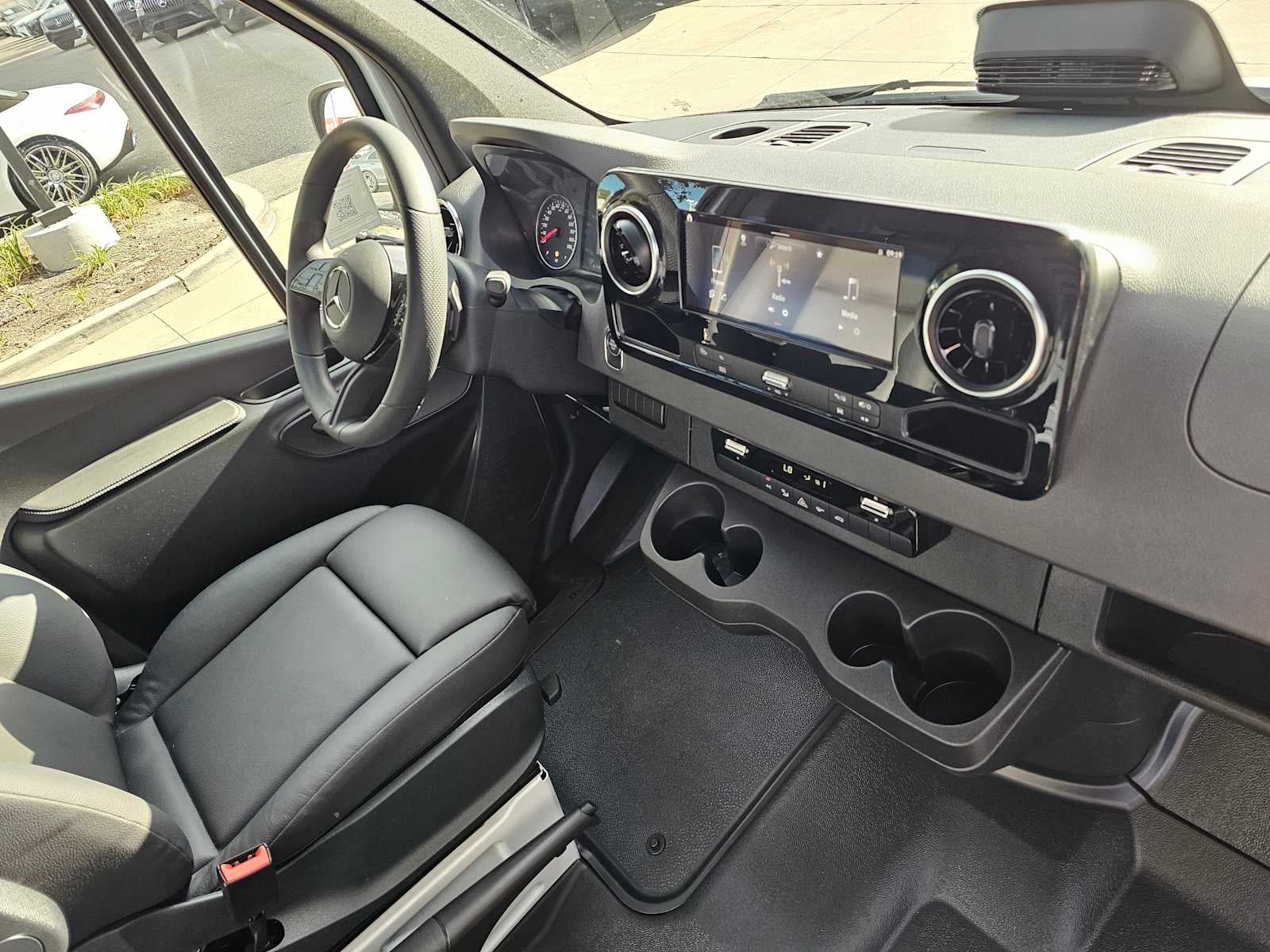 2026 Mercedes-Benz Sprinter 2500 Standard Roof I4 Diesel 144" RWD