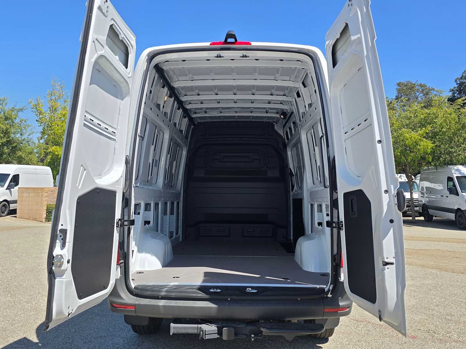 2025 Mercedes-Benz Sprinter 2500 Standard Roof I4 Diesel 144" RWD