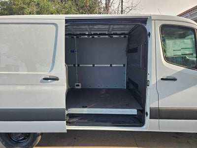 2026 Mercedes-Benz Sprinter 2500 Standard Roof I4 Diesel 144" RWD