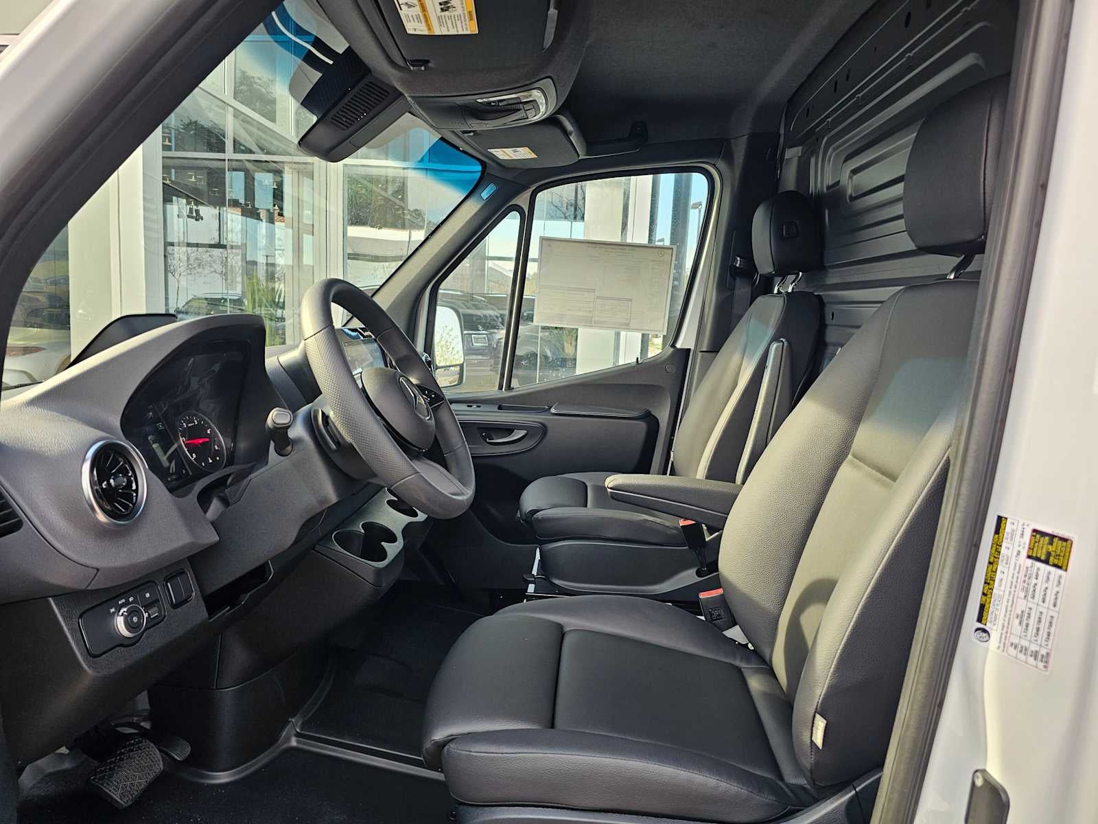 2026 Mercedes-Benz Sprinter 2500 Standard Roof I4 Diesel 144" RWD